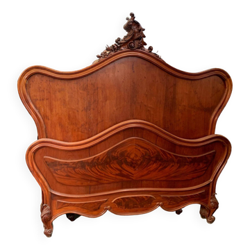 Baroque style bed