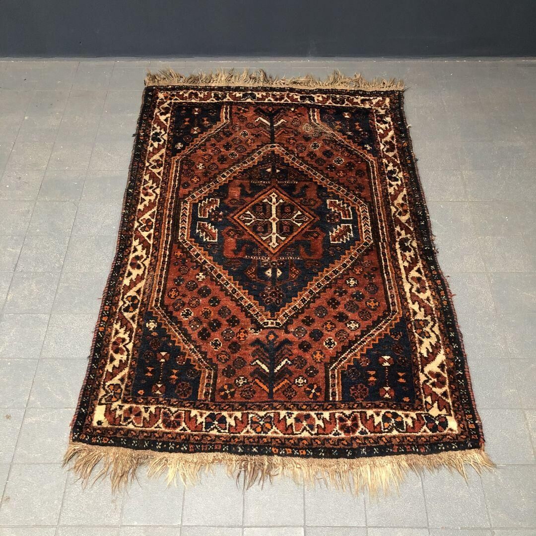 Tapis persan tissé à la main 162x110cm