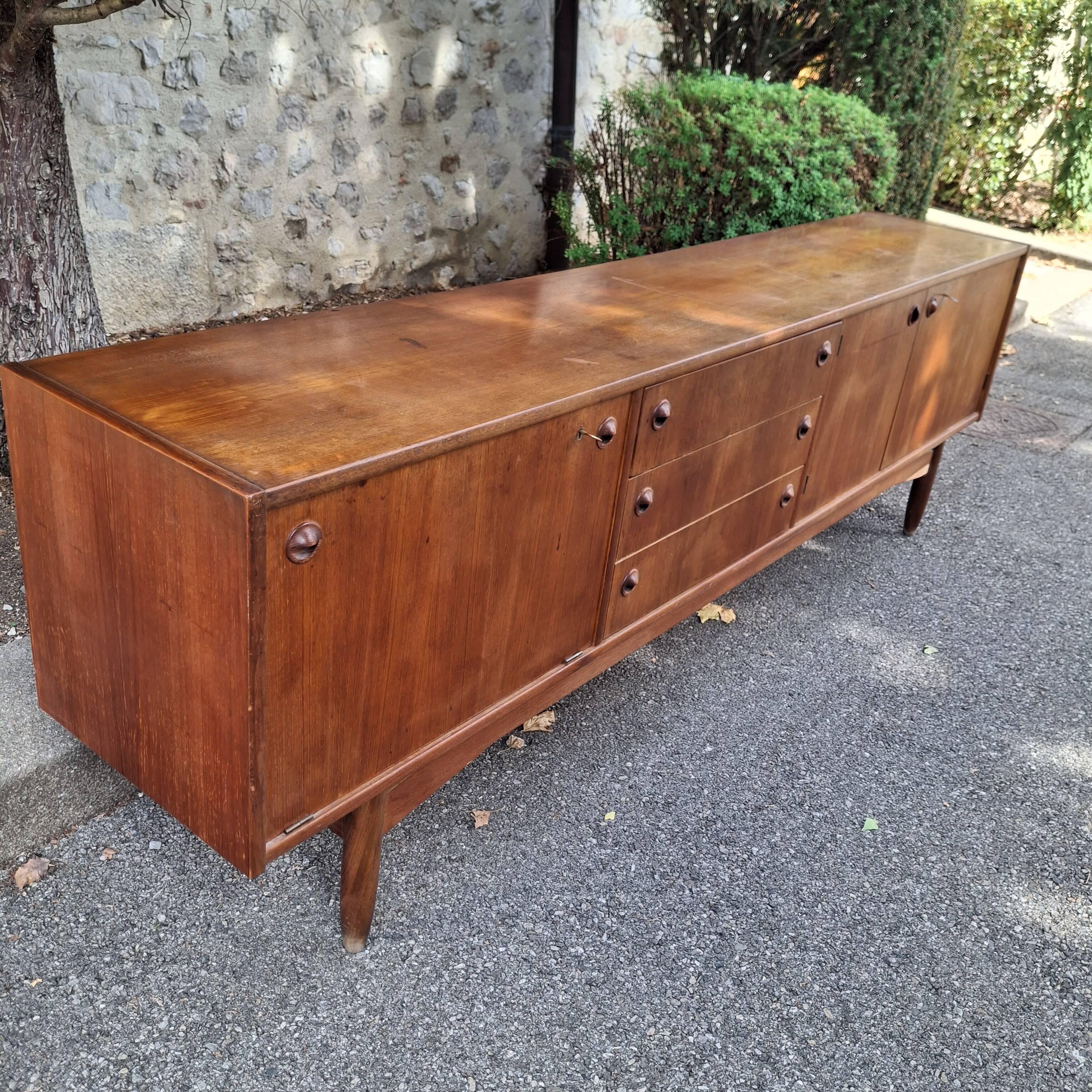 Enfilade scandinave en teck. 1950