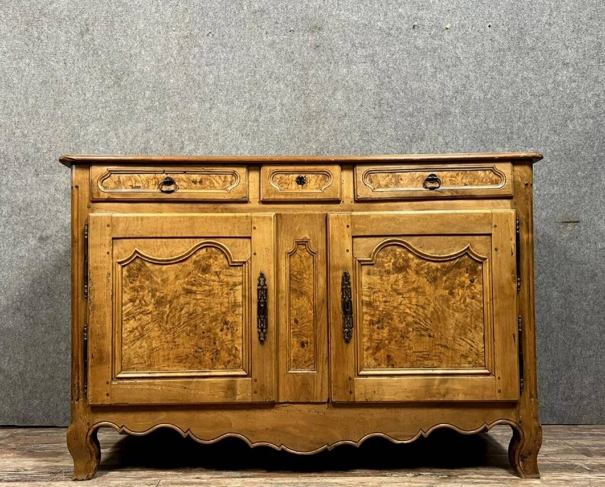 Louis XV period Bressan sideboard in walnut and elm burl, 18th century