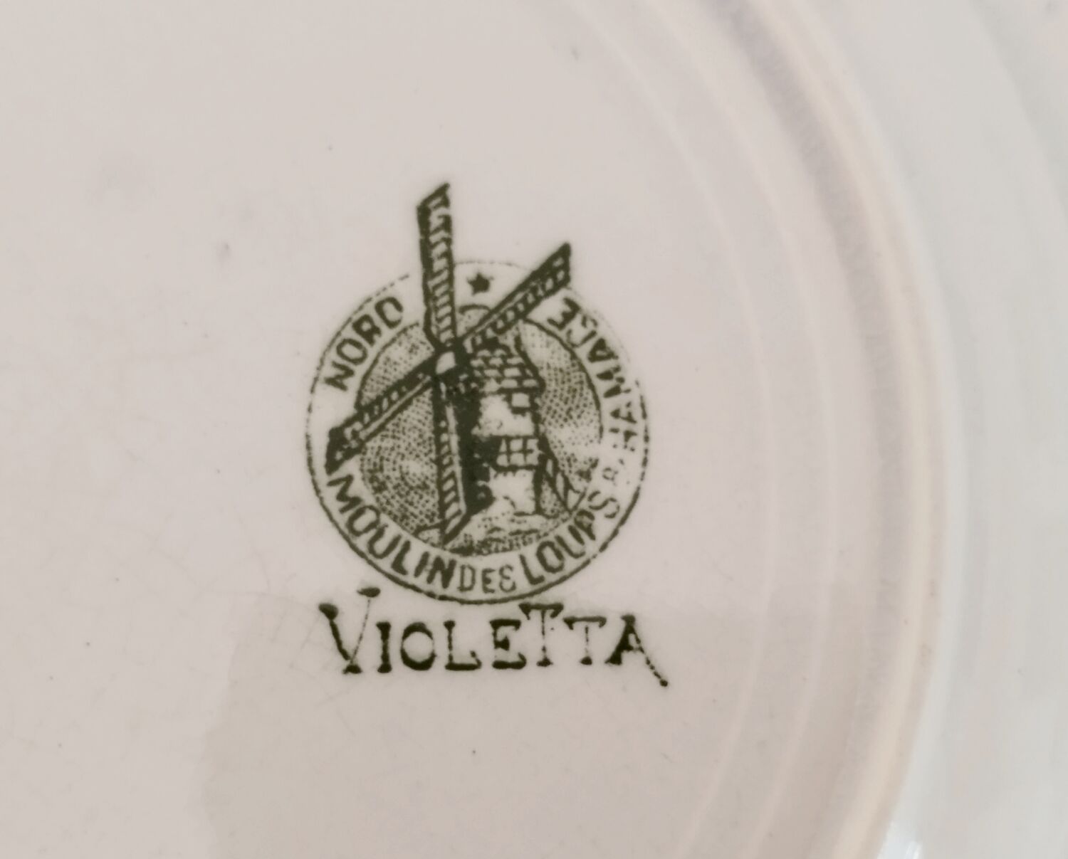 Flat Faience Plate Old Wolves Mill Hamage Violetta