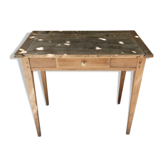 Farm table