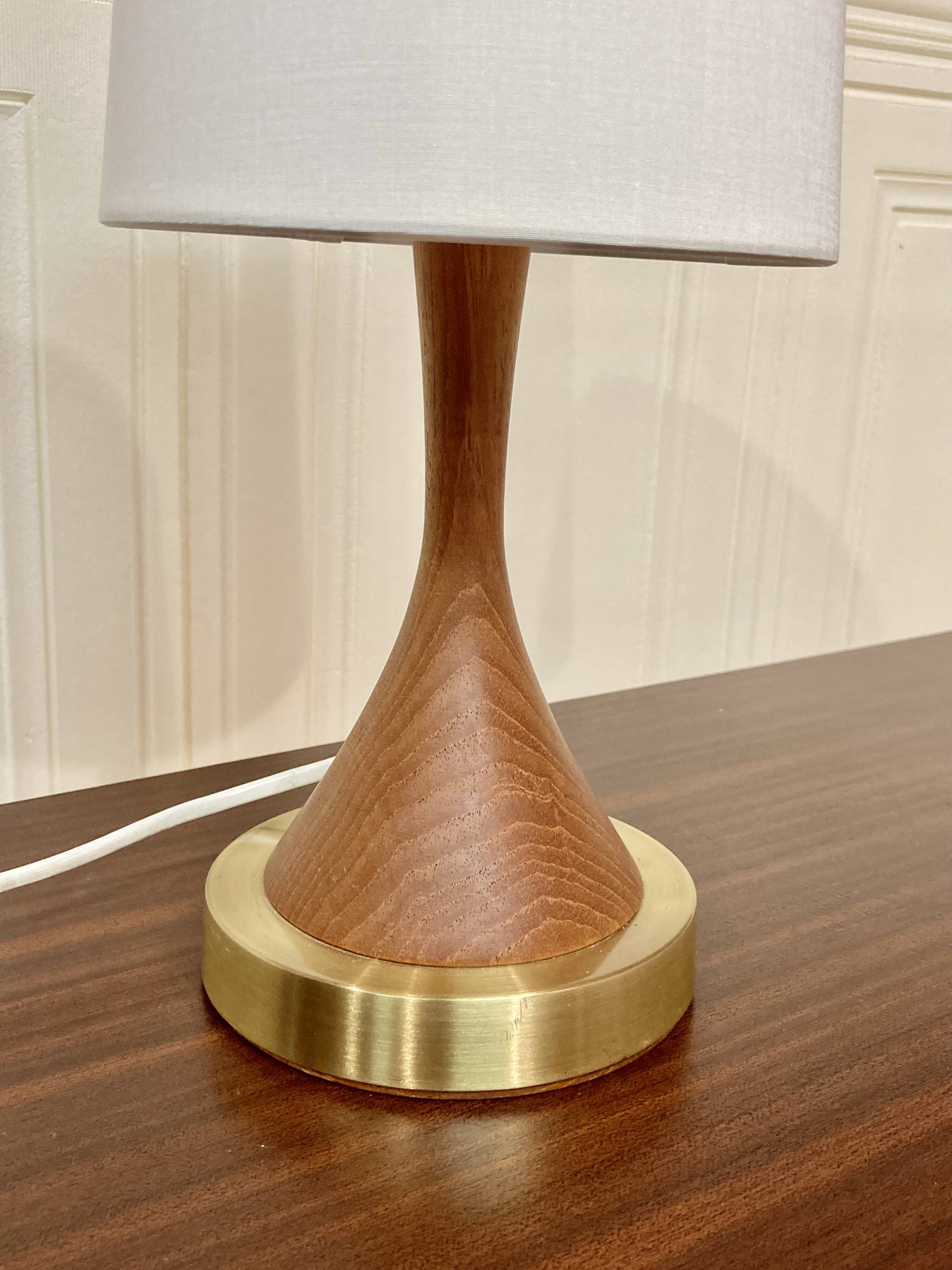 SCANDINAVIAN DESIGN LAMP 1950.