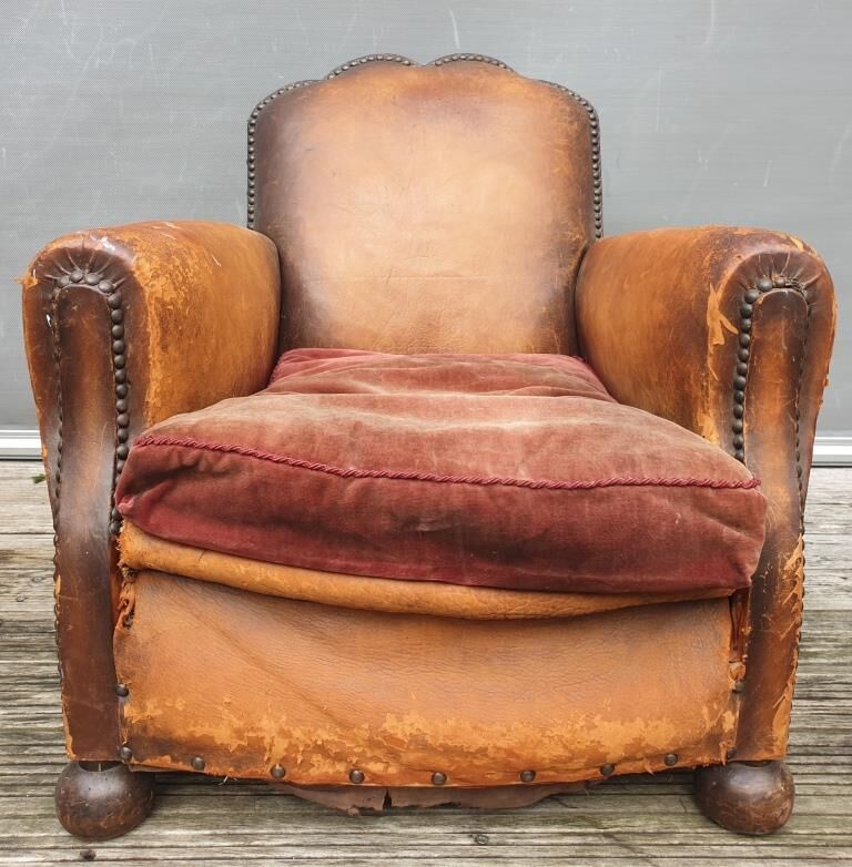Pair armchairs club leather "punk" back mustache