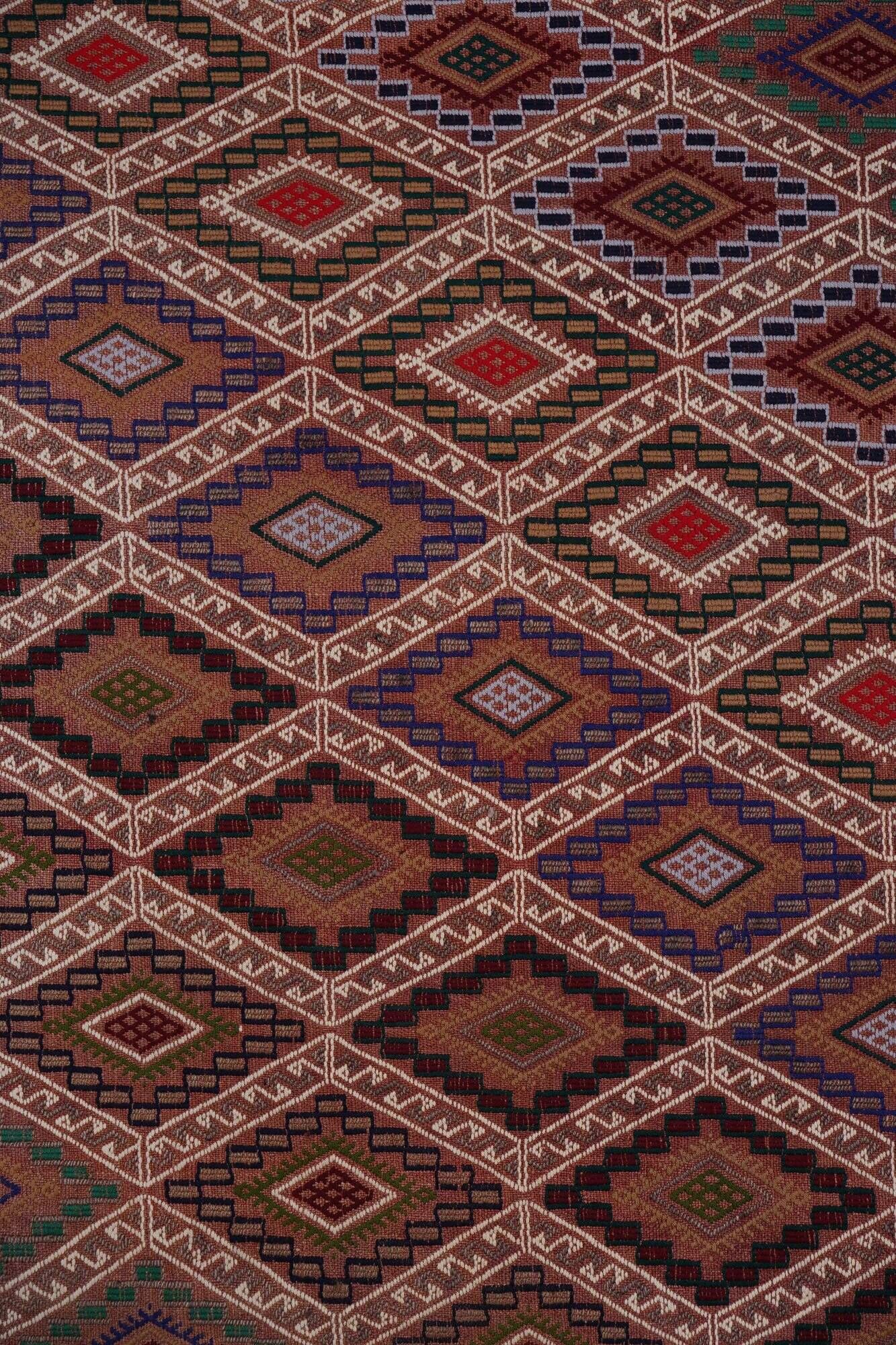 Vintage Turkish kilim, handwoven, 170x258 cm.