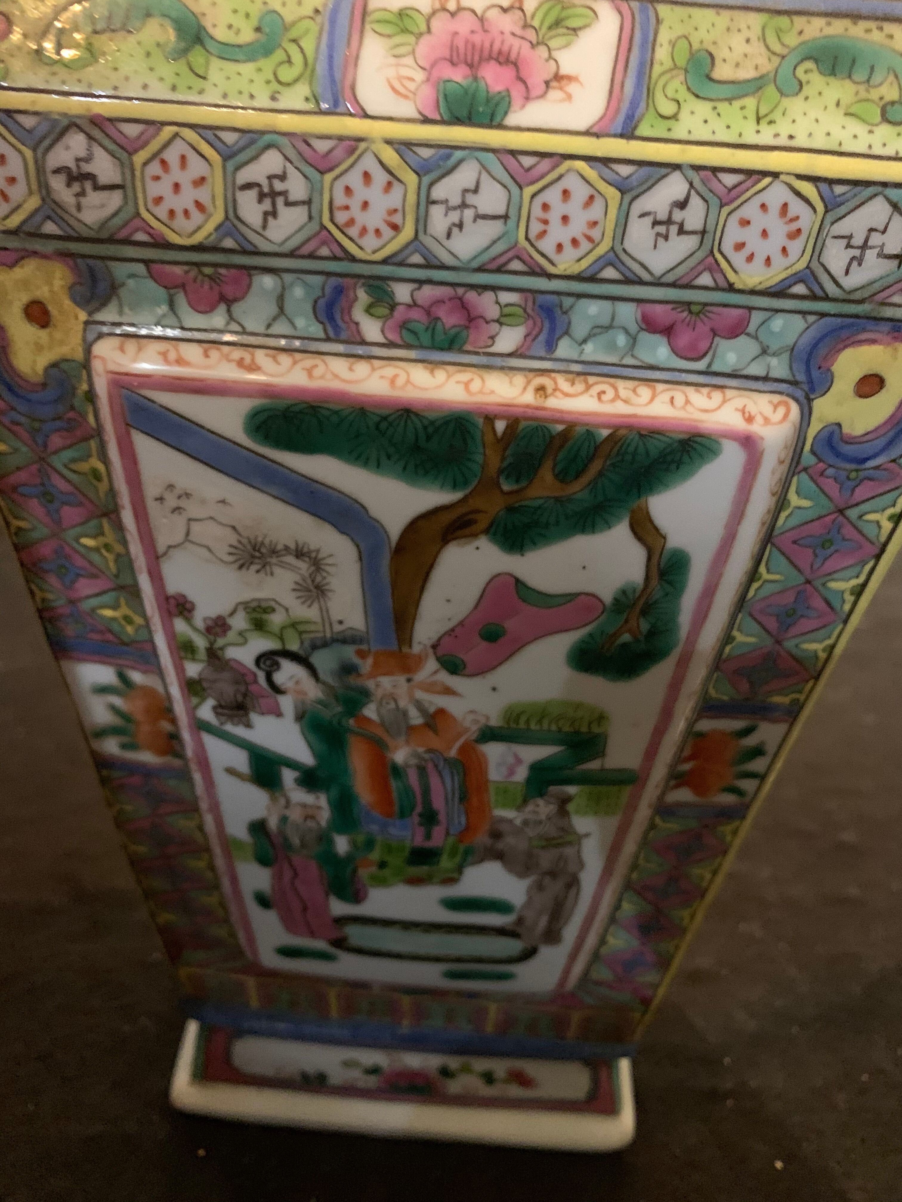 Pair of vases Canton 19th century