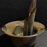 Ceramic XXth spade flowers signature to identify