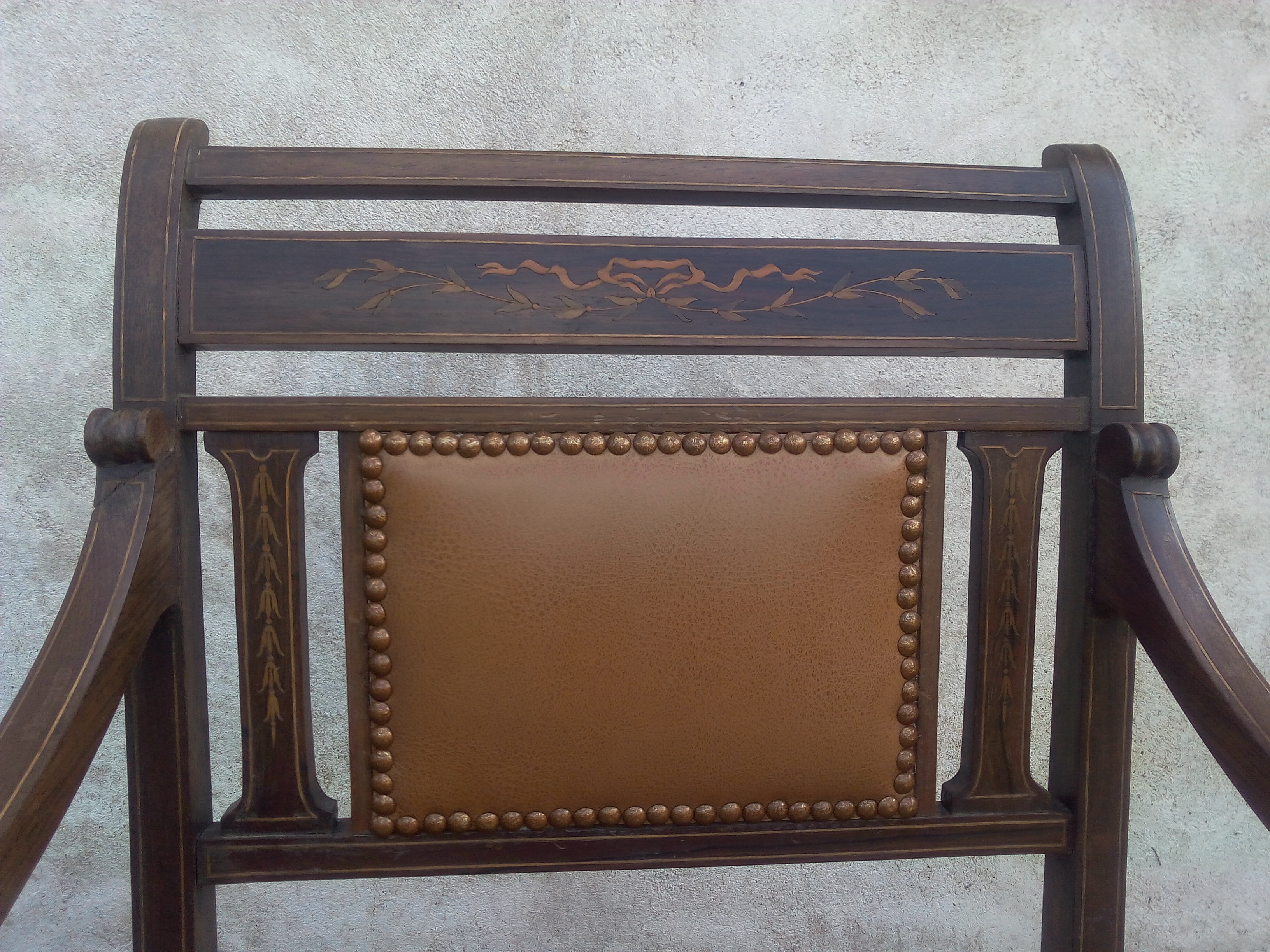 Fauteuil bas anglais en palissandre