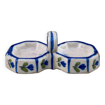 Old faience salver from the late 18th century.