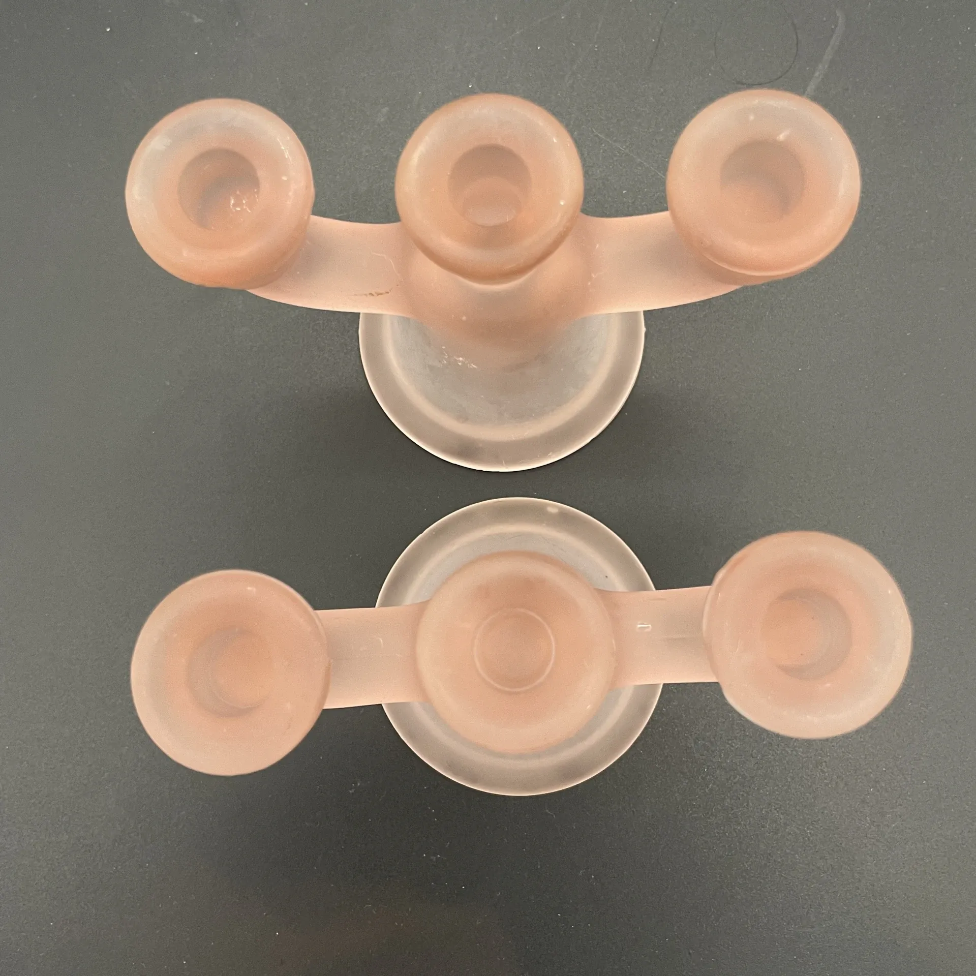 Pair of vintage three-branch candlesticks in satin pink glass – Sty