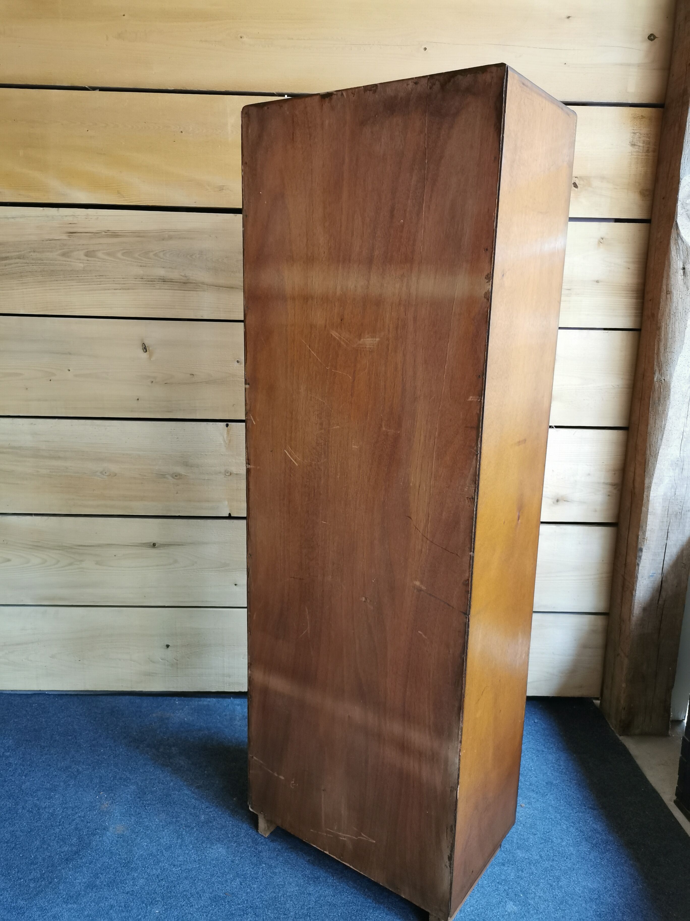 Armoire d'internat