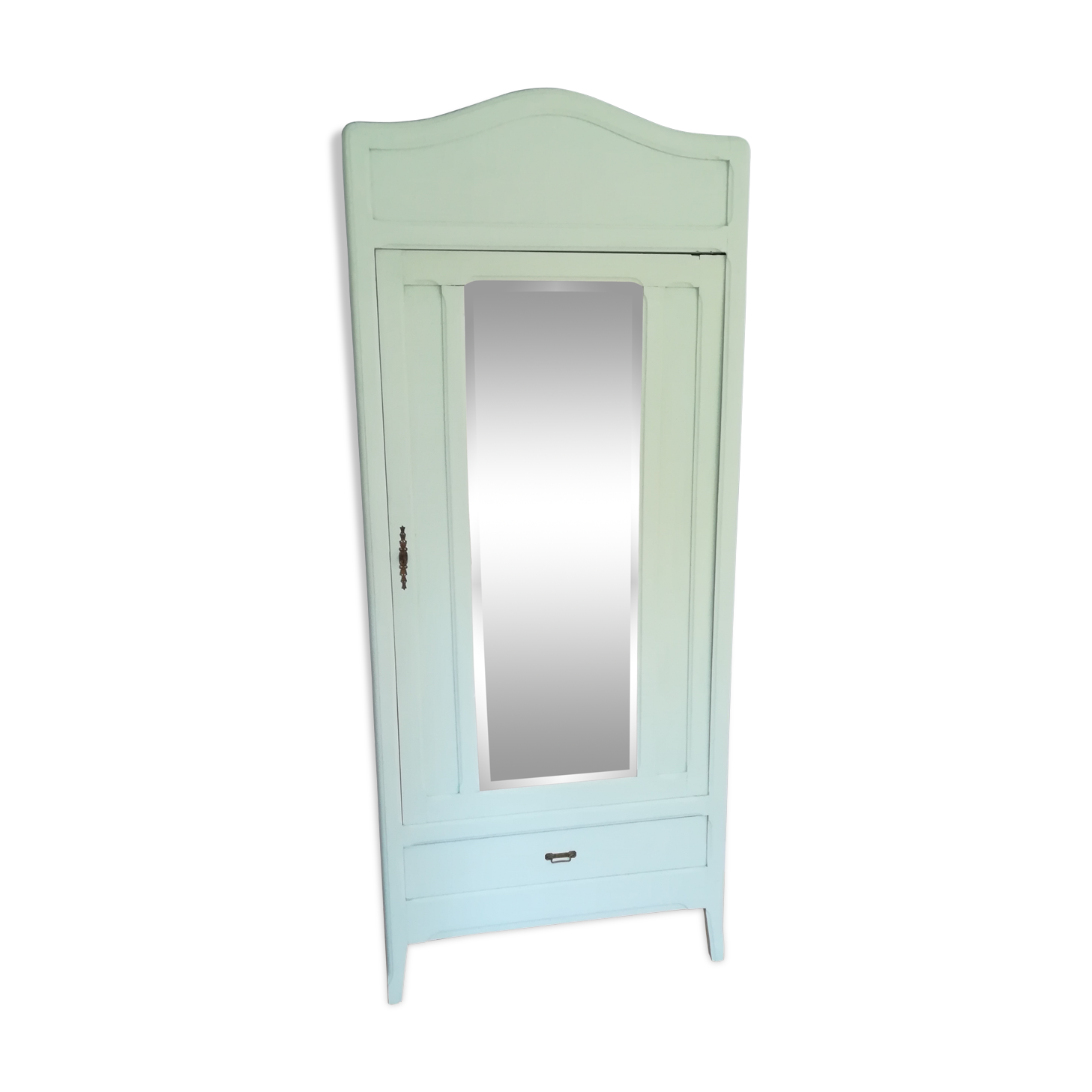 Parisien wardrobe 30 years