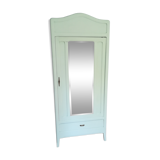 Parisien wardrobe 30 years