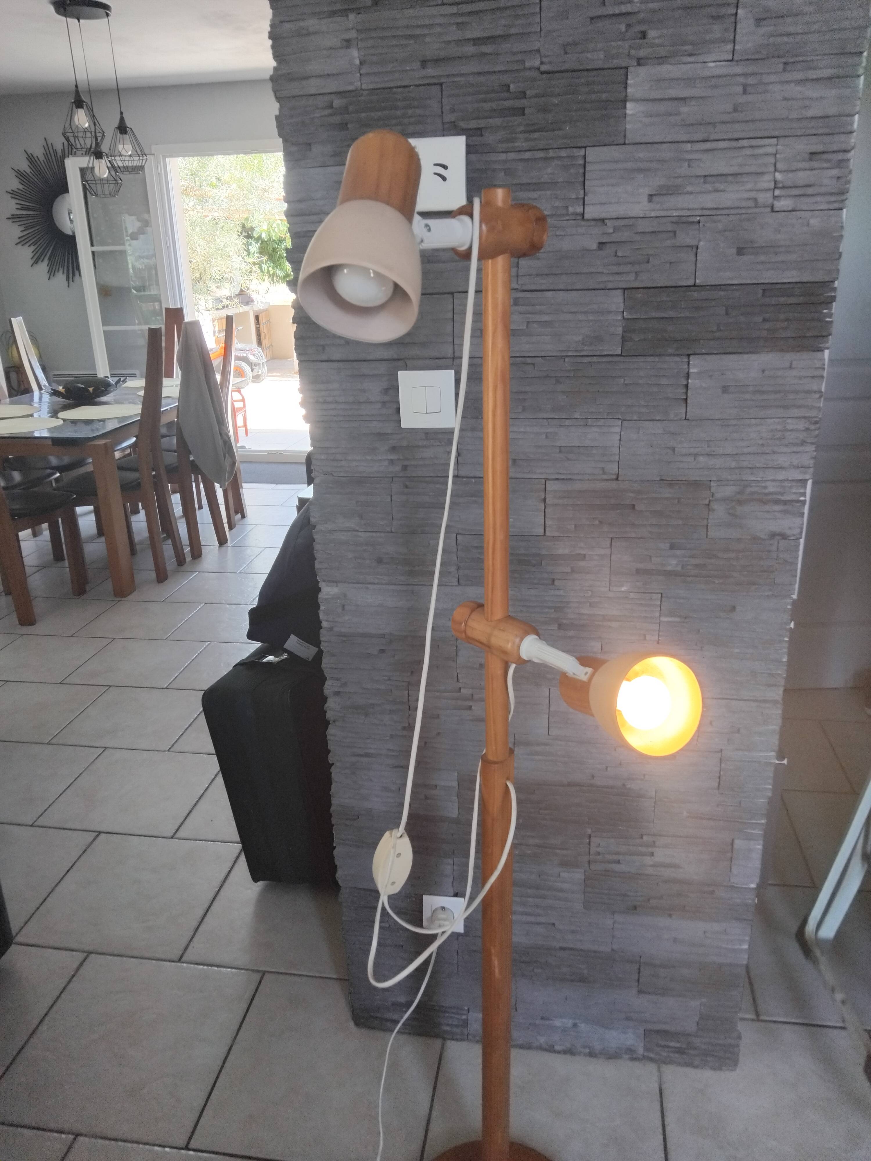 Vintage Mid-Century floor lamp from the 1970s.