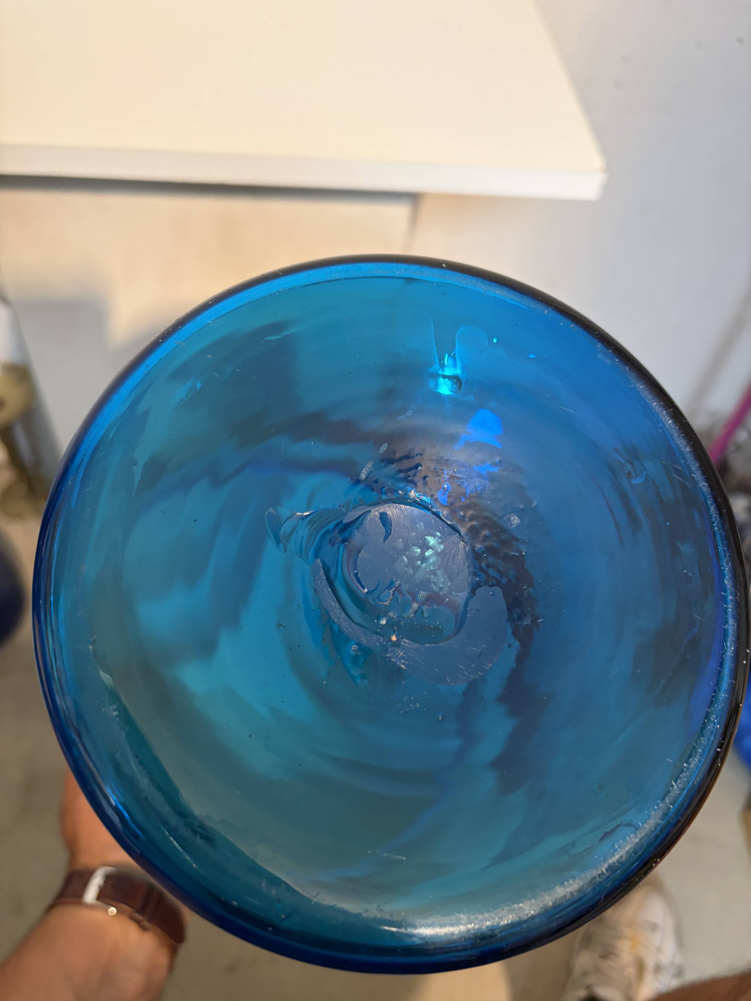 Grand Vase en verre soufflé bleu Empoli