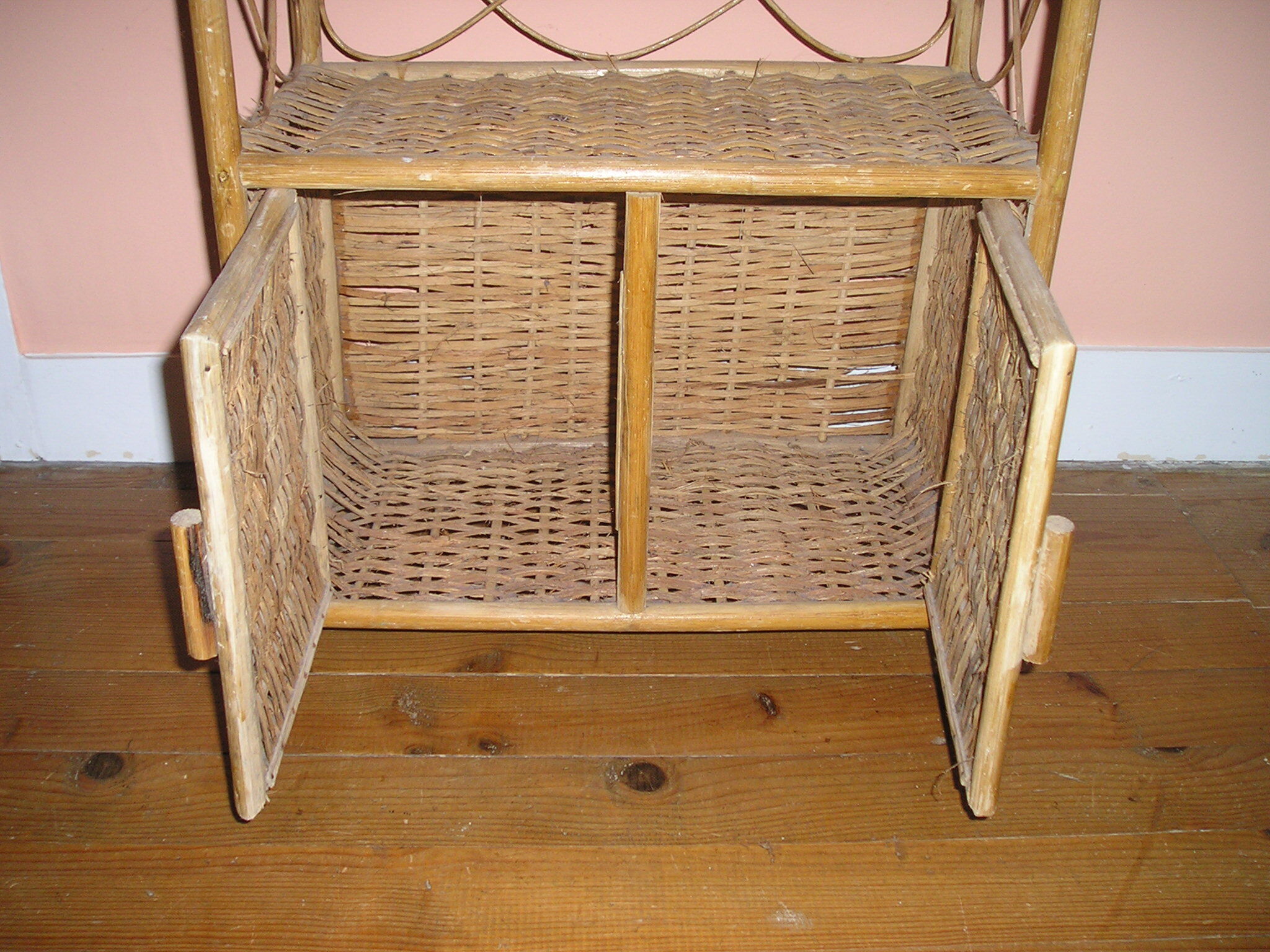 2-shelf, 2-door 1970/80 rattan furniture