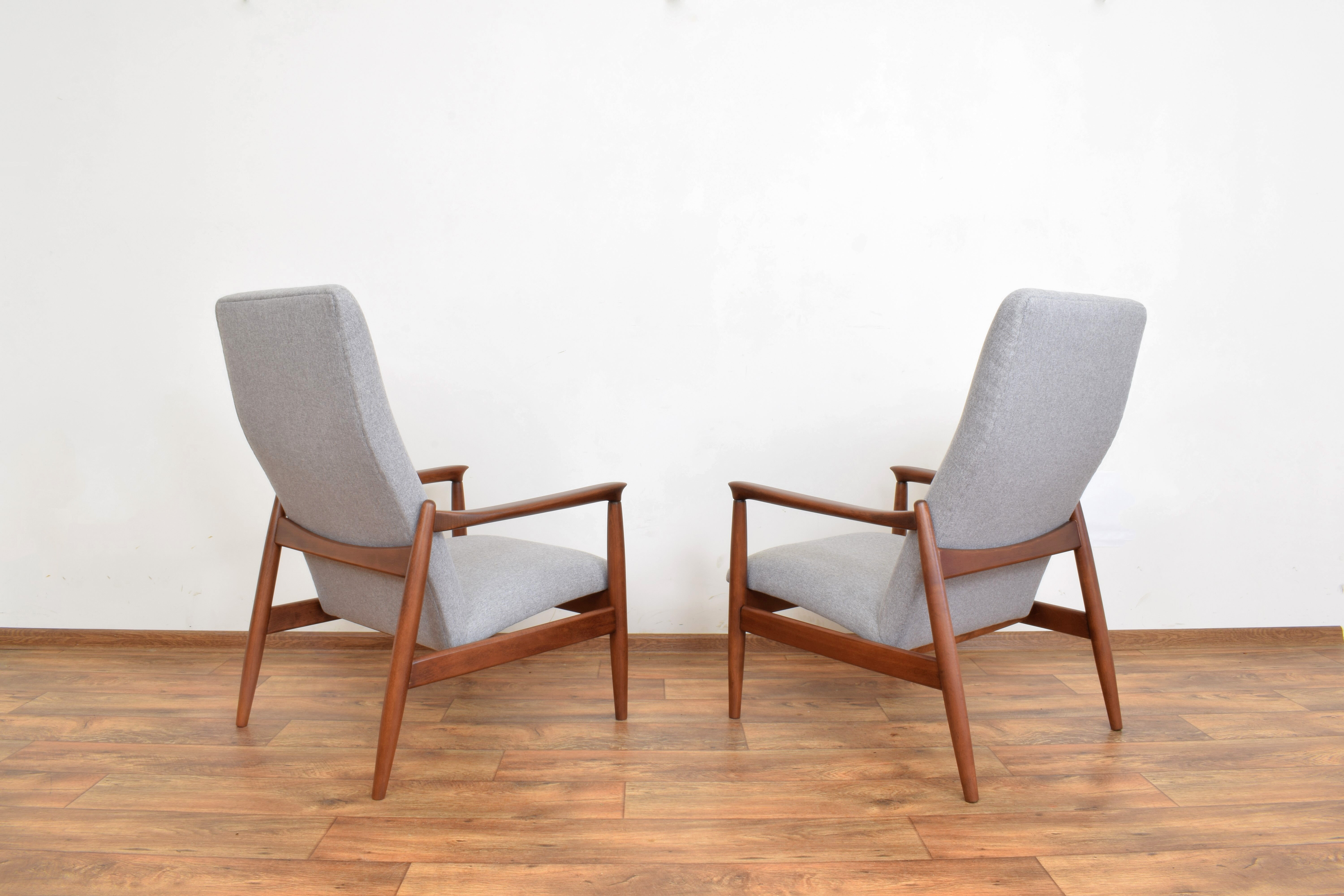 Polish Lounge Chairs by Edmund Homa, Set of 2
