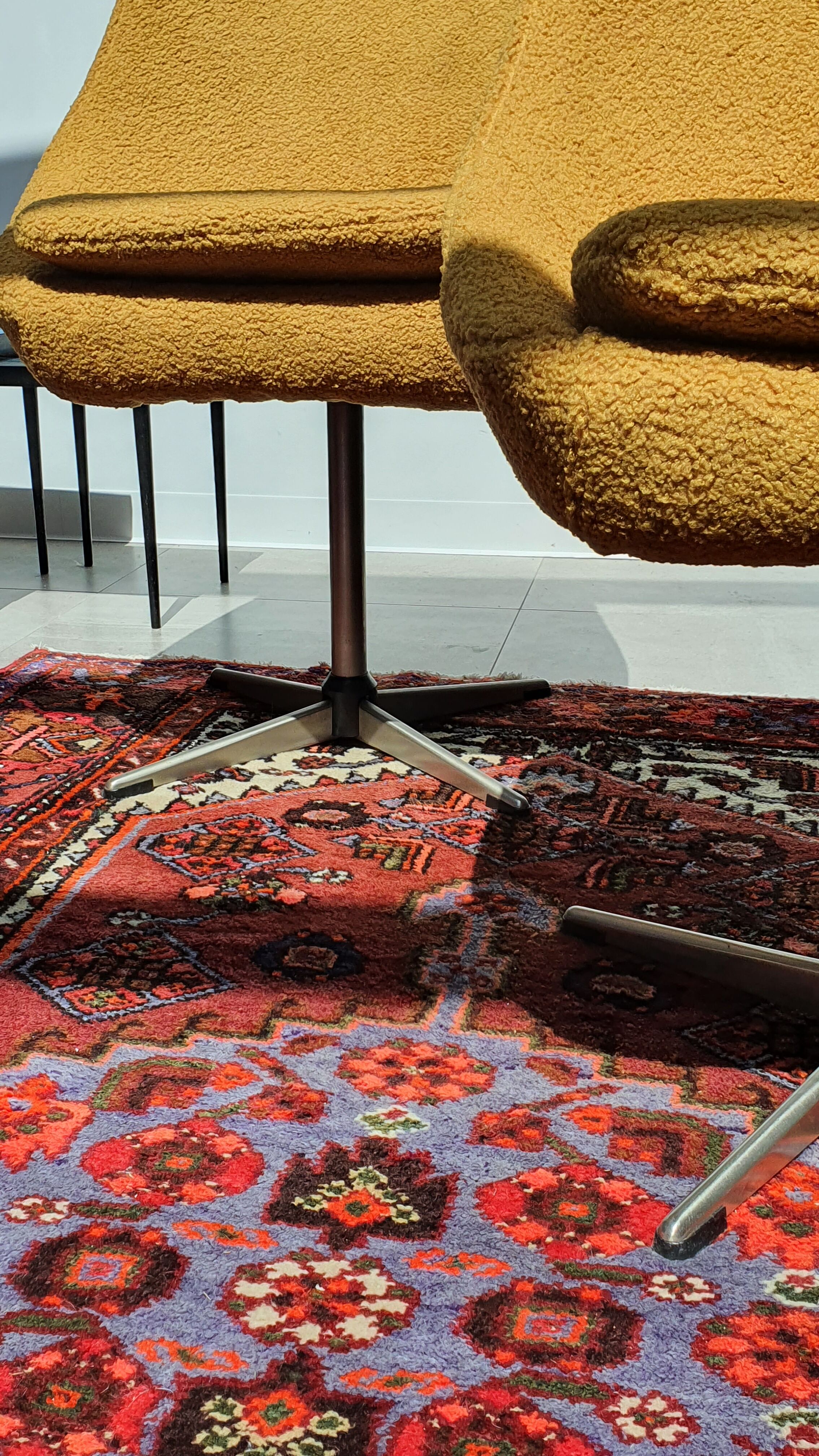Pair of space age swivel chairs 70s