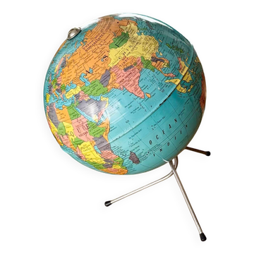 Tripod world globe map