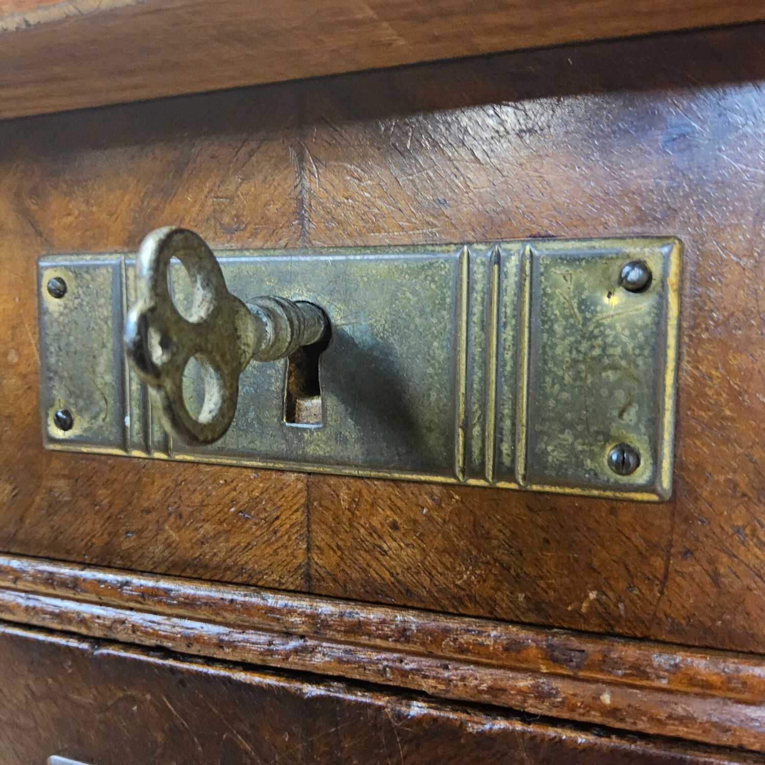 Antique walnut sewing table (19th century) Biedermeier side table