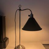 Articulated desk lamp