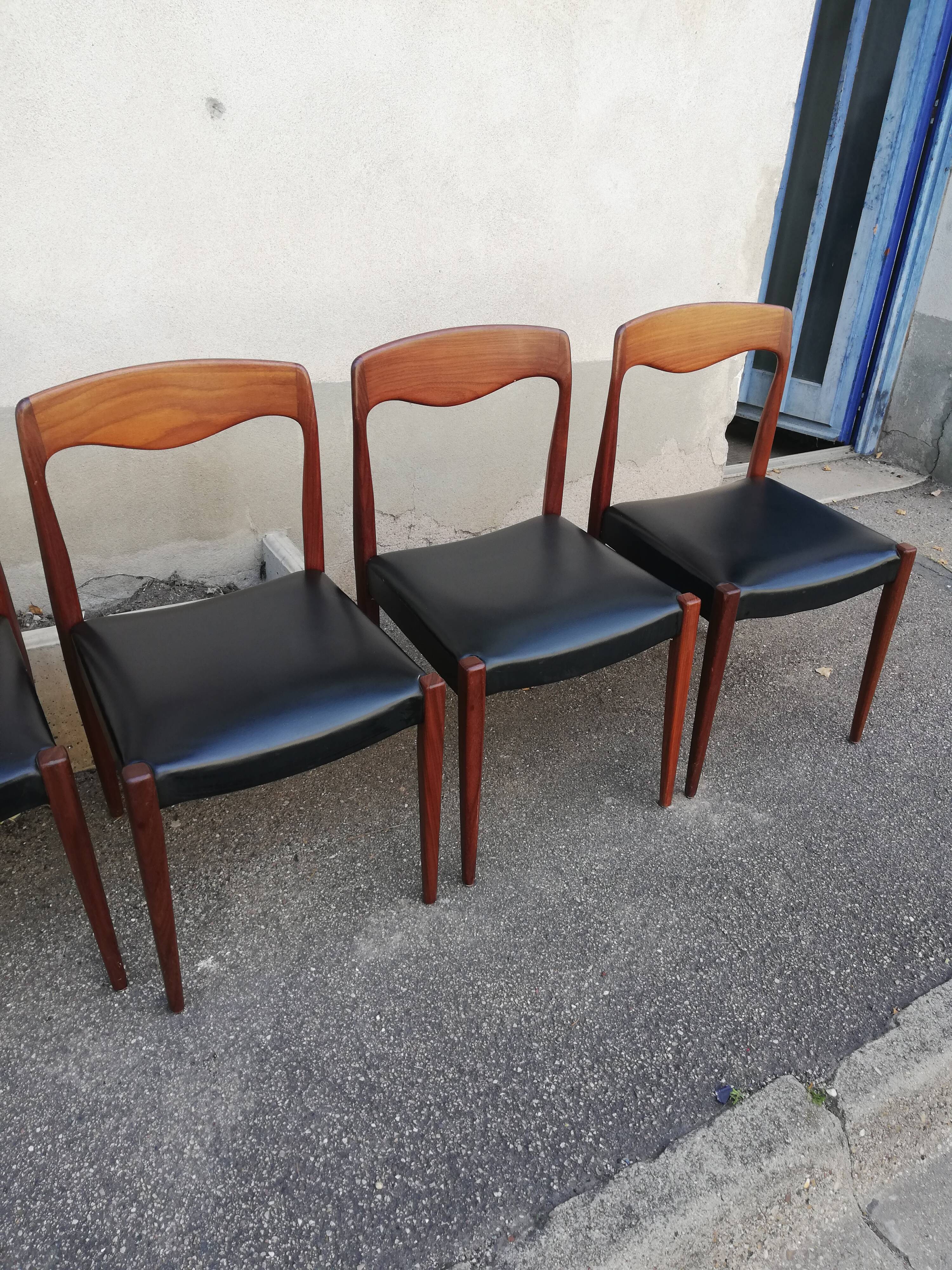 6 chaises scandinaves en skai noir
