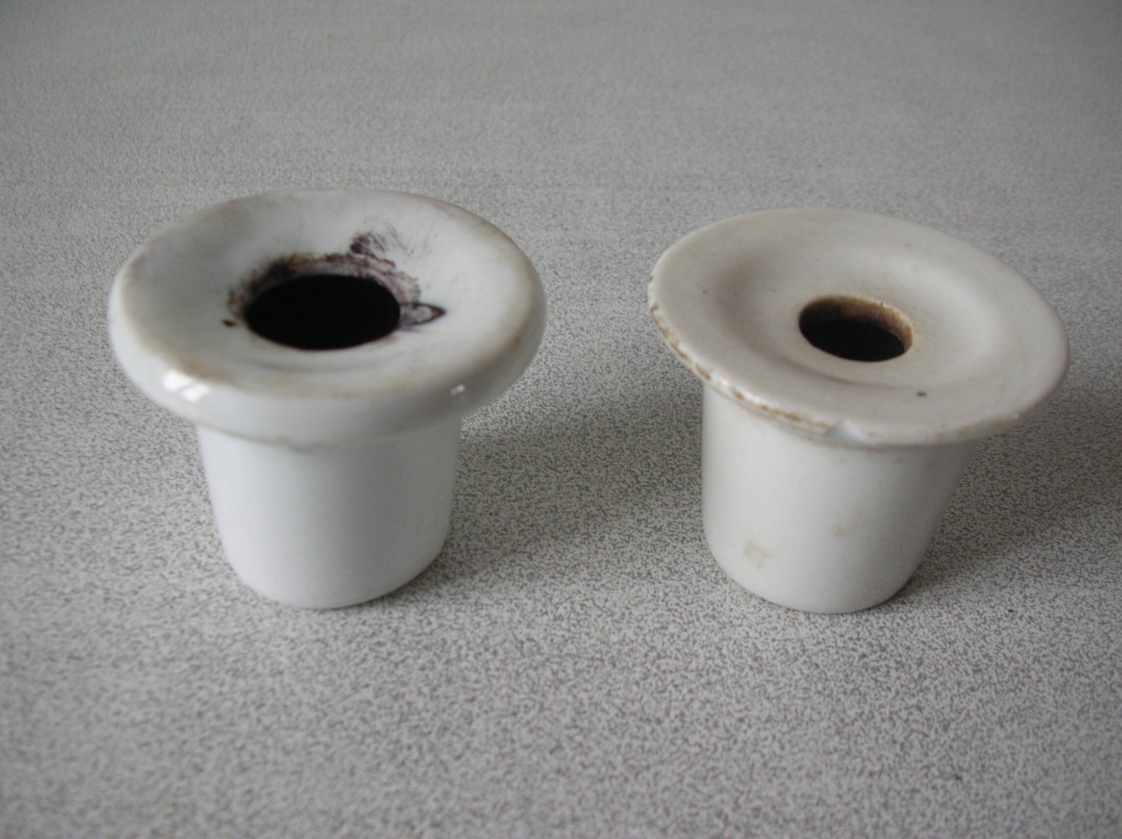 Set of 2 ceramic inkwells 4.8 cm school office accessory