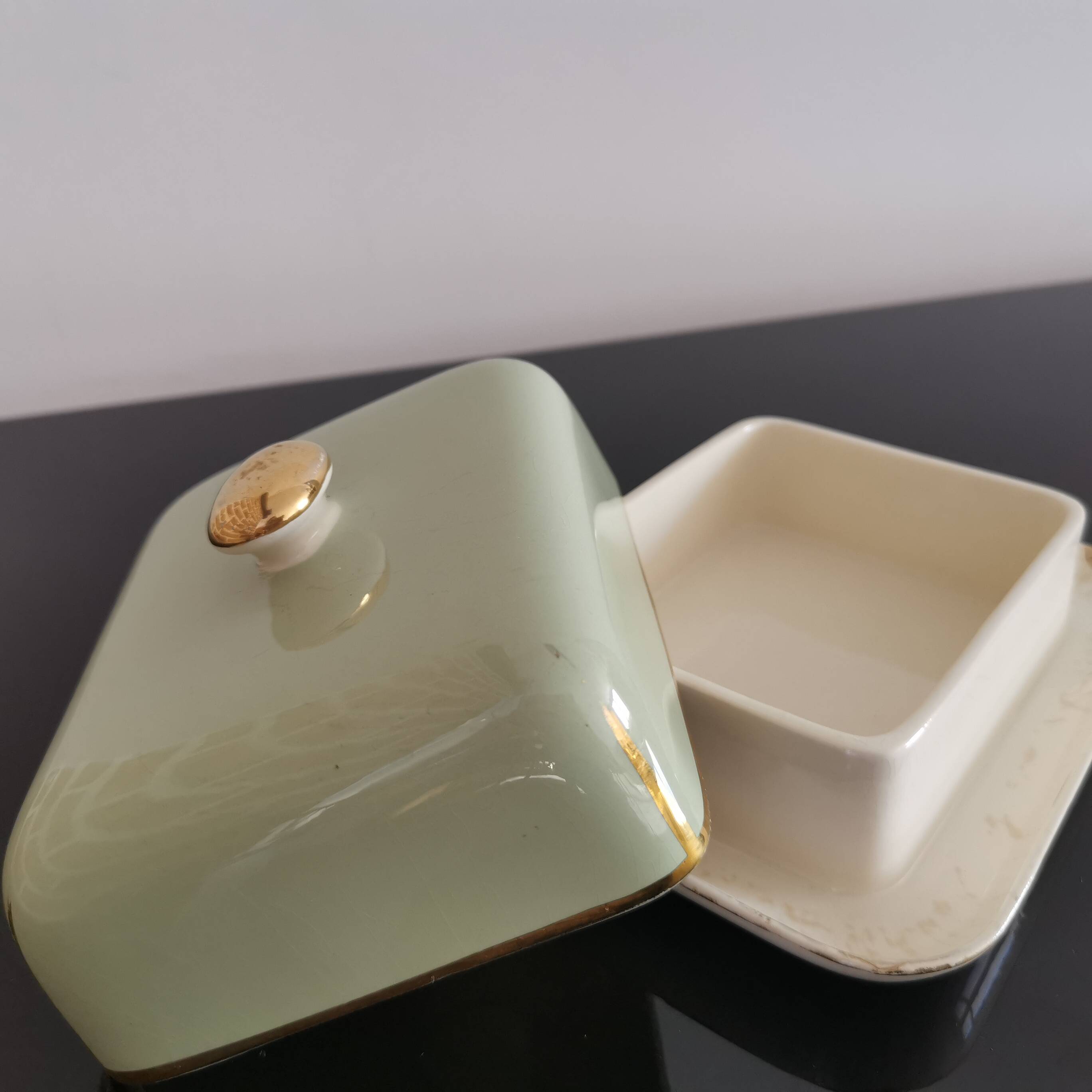Villeroy & Boch earthenware butter dish