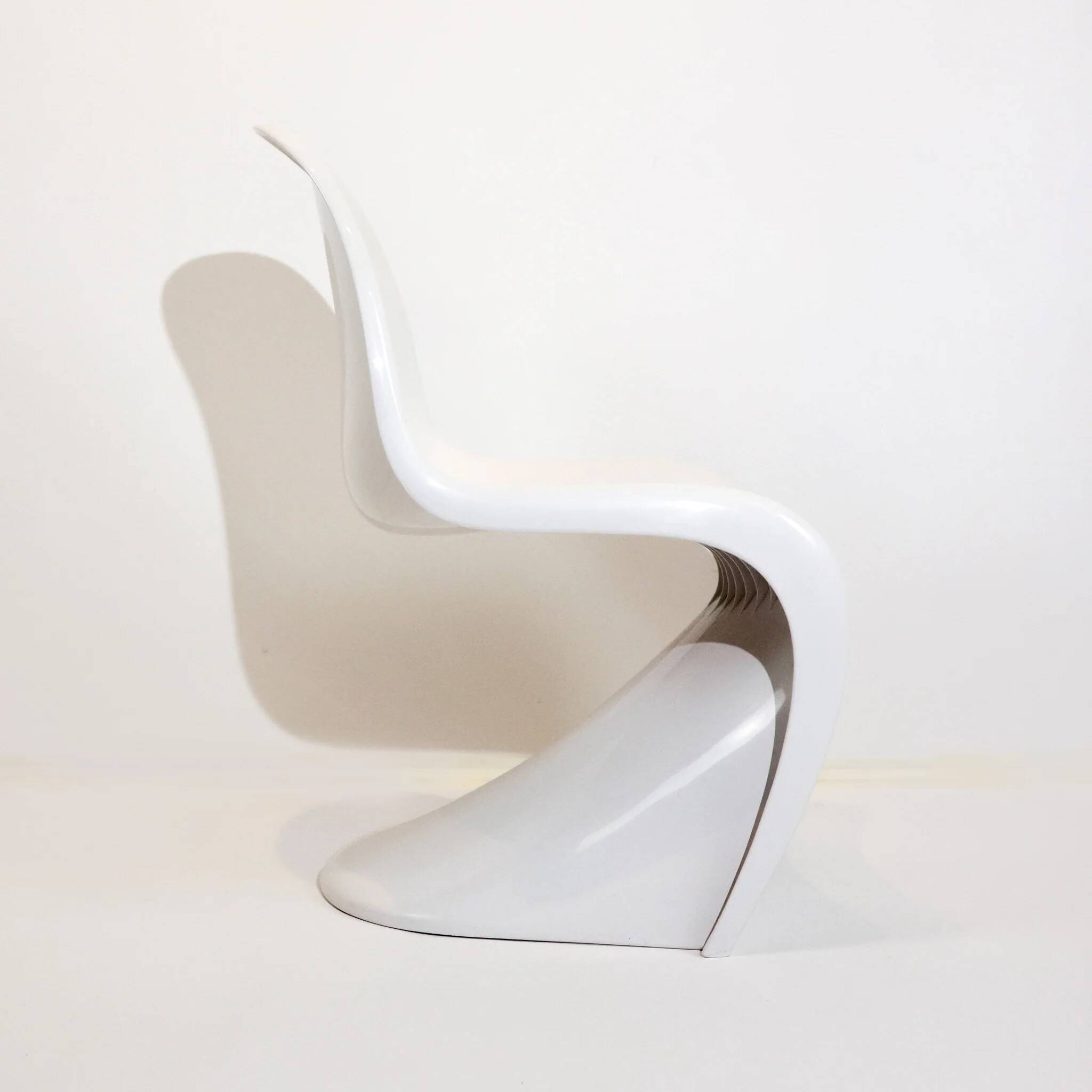 White S chair by Verner Panton – Herman Miller edition 1971