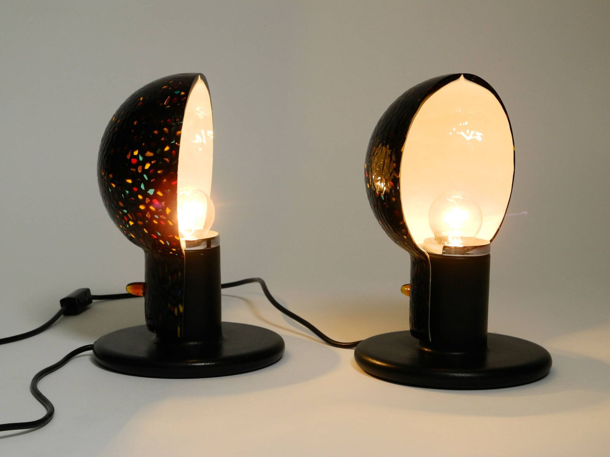 Pair of large 1980s Italian table lamps made of colorful multi-layer Murano