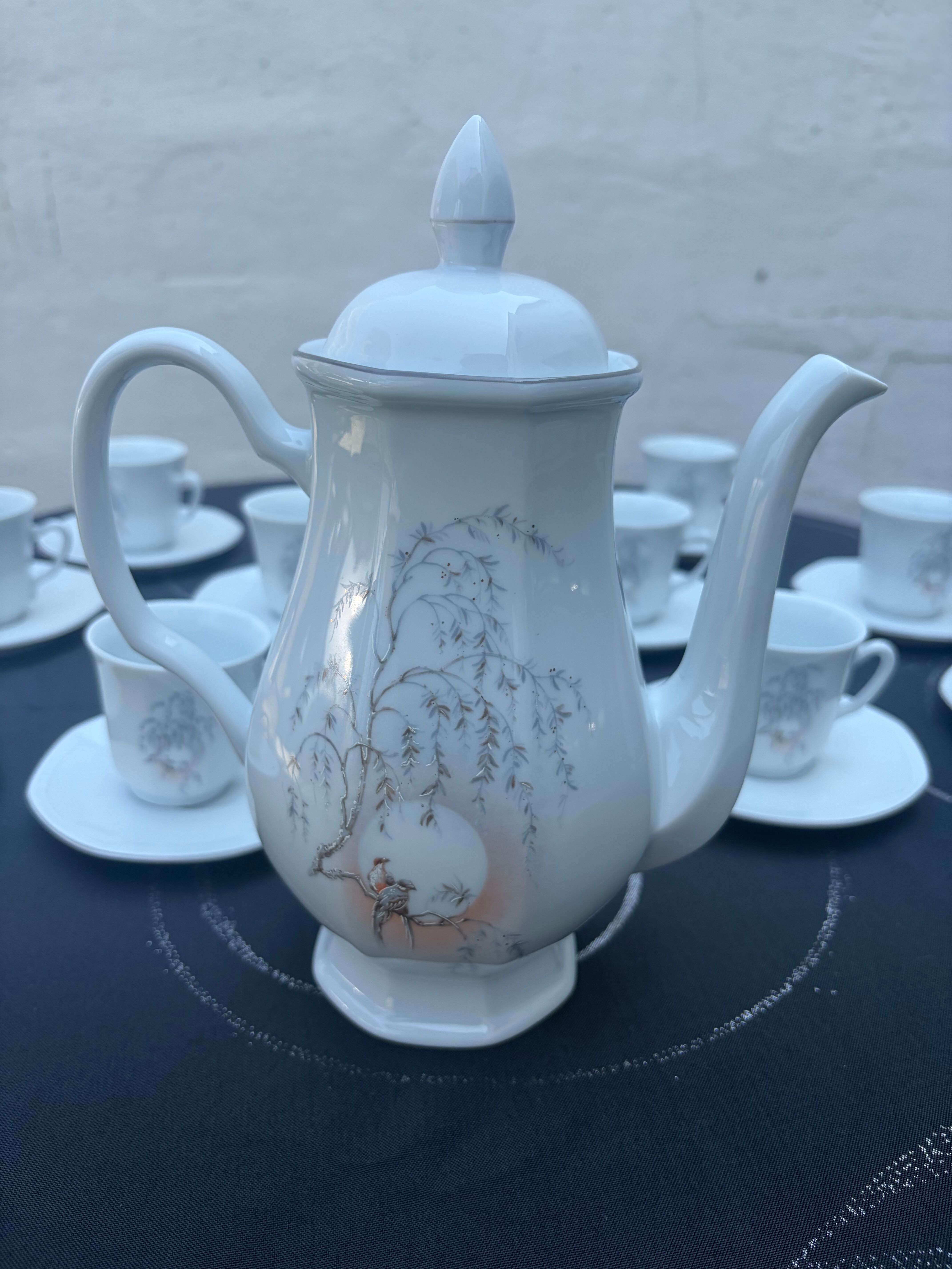 Sologne porcelain coffee pot