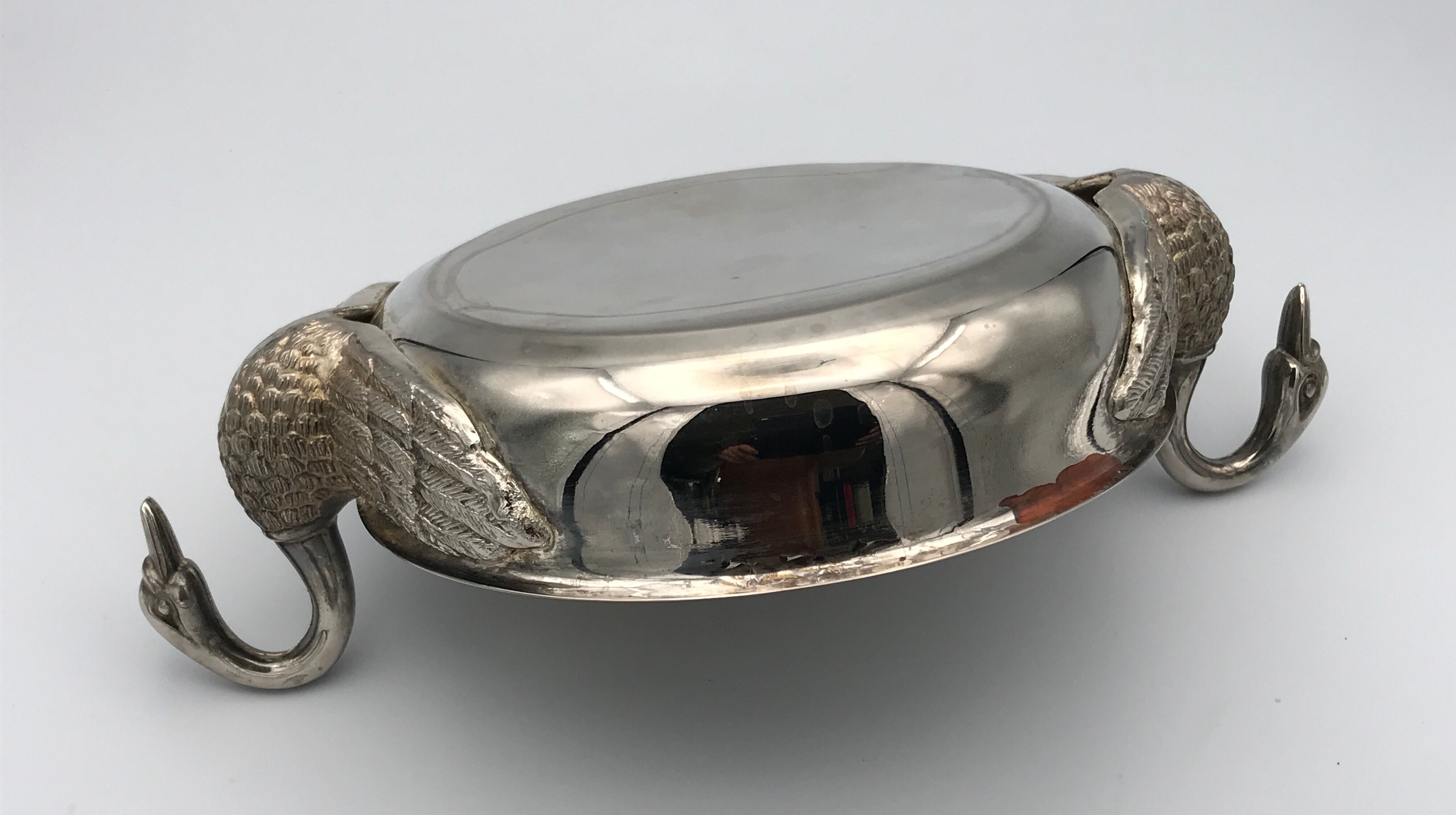 Cut vintage pocket tray in silver metal, swan-shaped handles