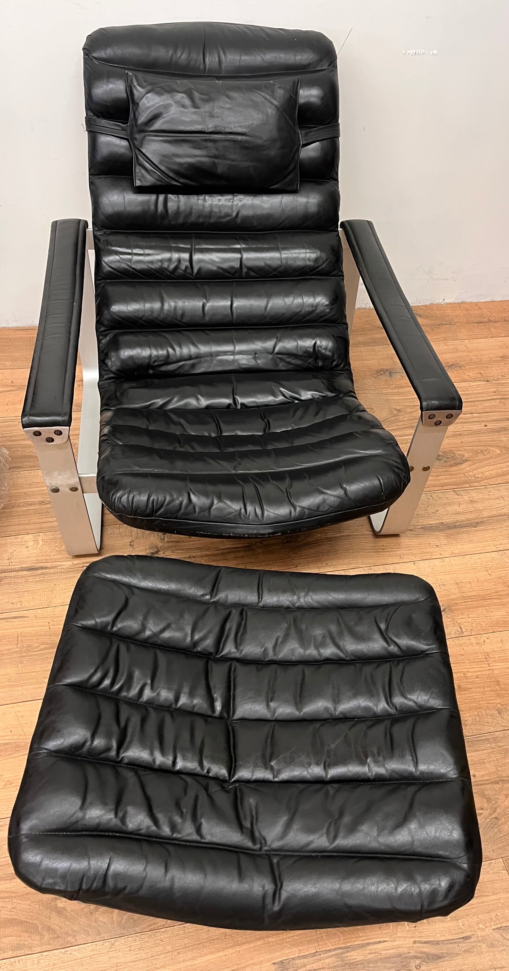 Pulkka armchair by ilmaria lappalainen