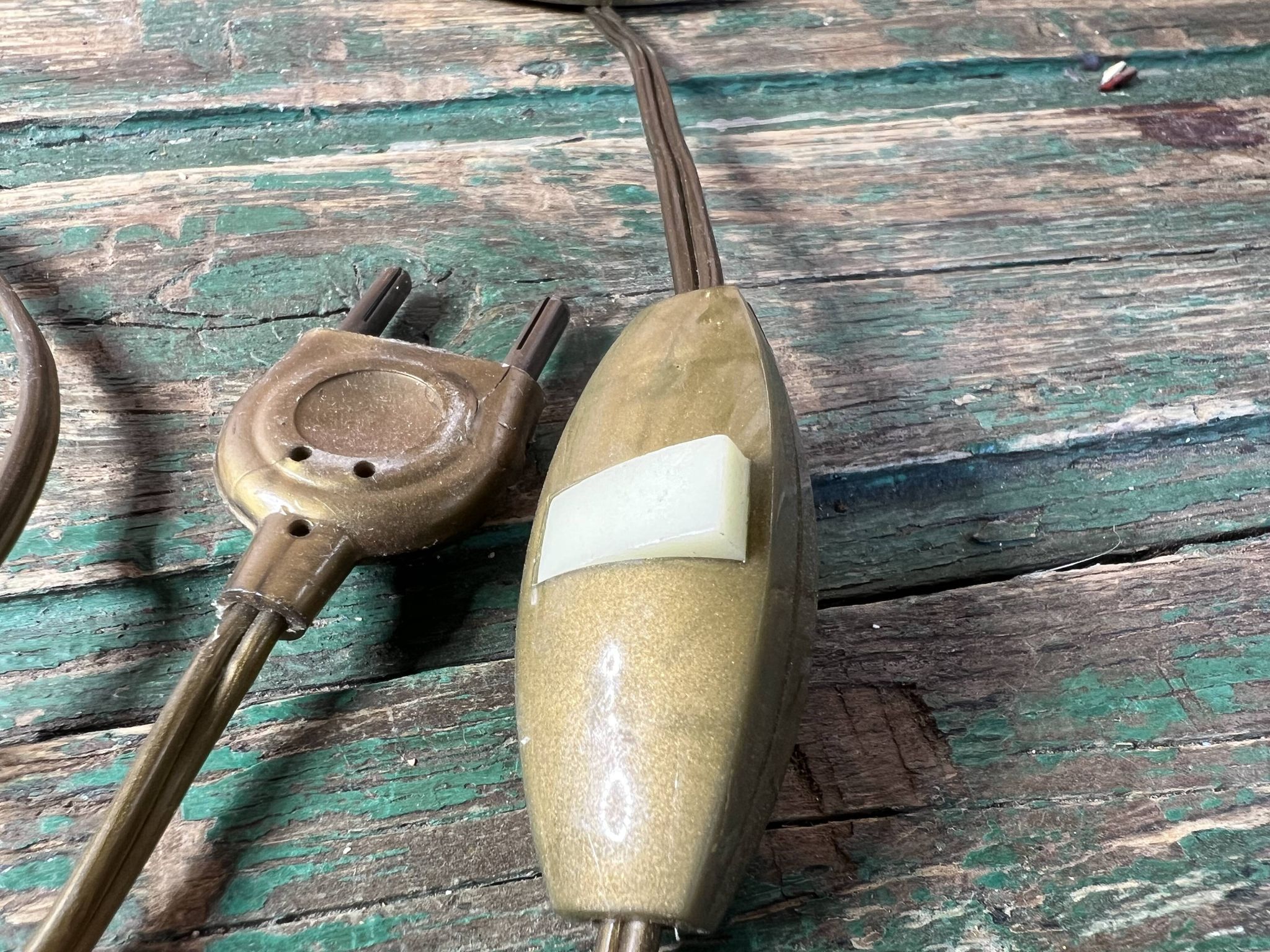 Lampe ancienne en laiton – Abat-jour à franges