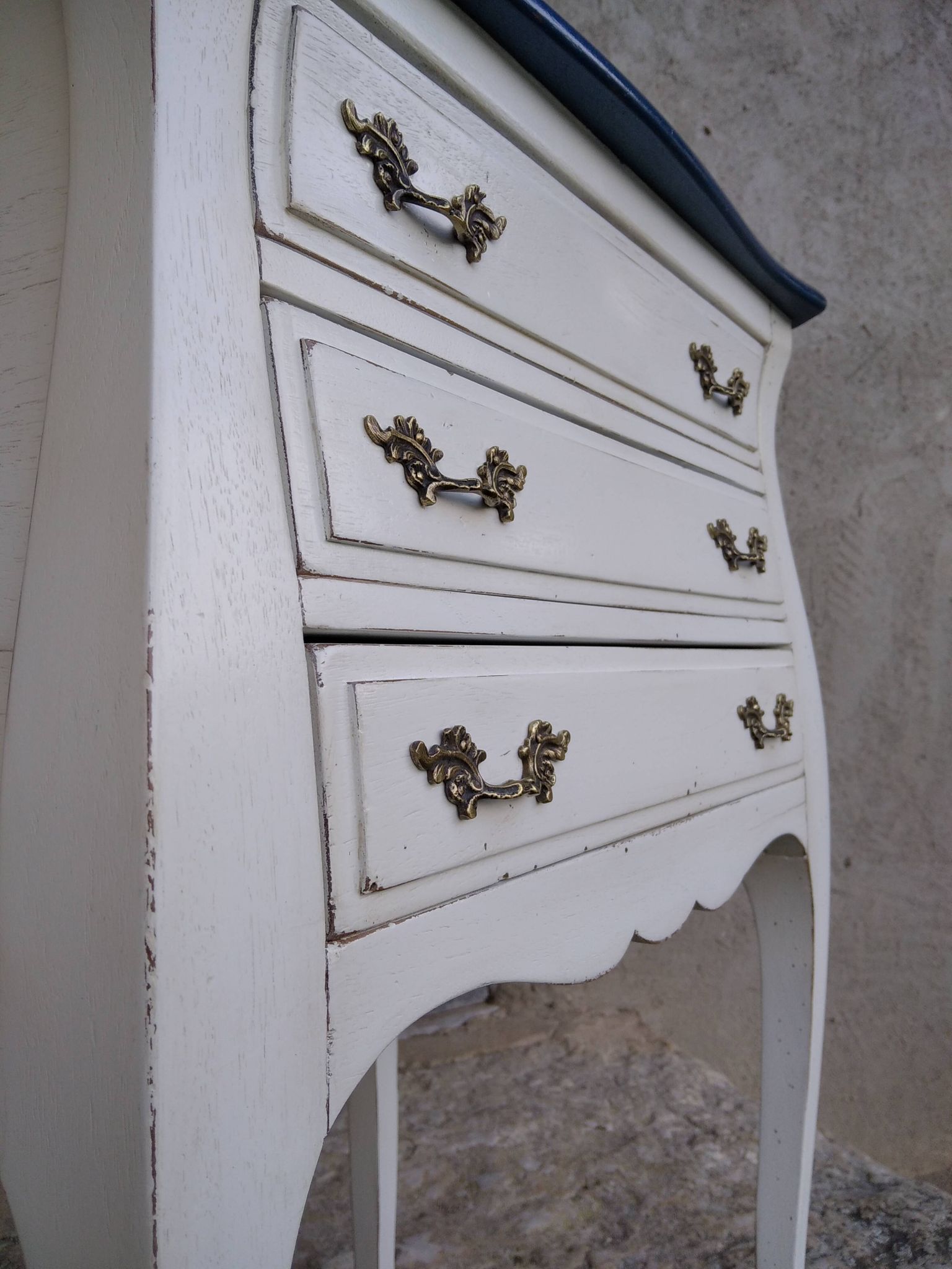 Louis XV three-drawer chest of drawers with white and blue patina