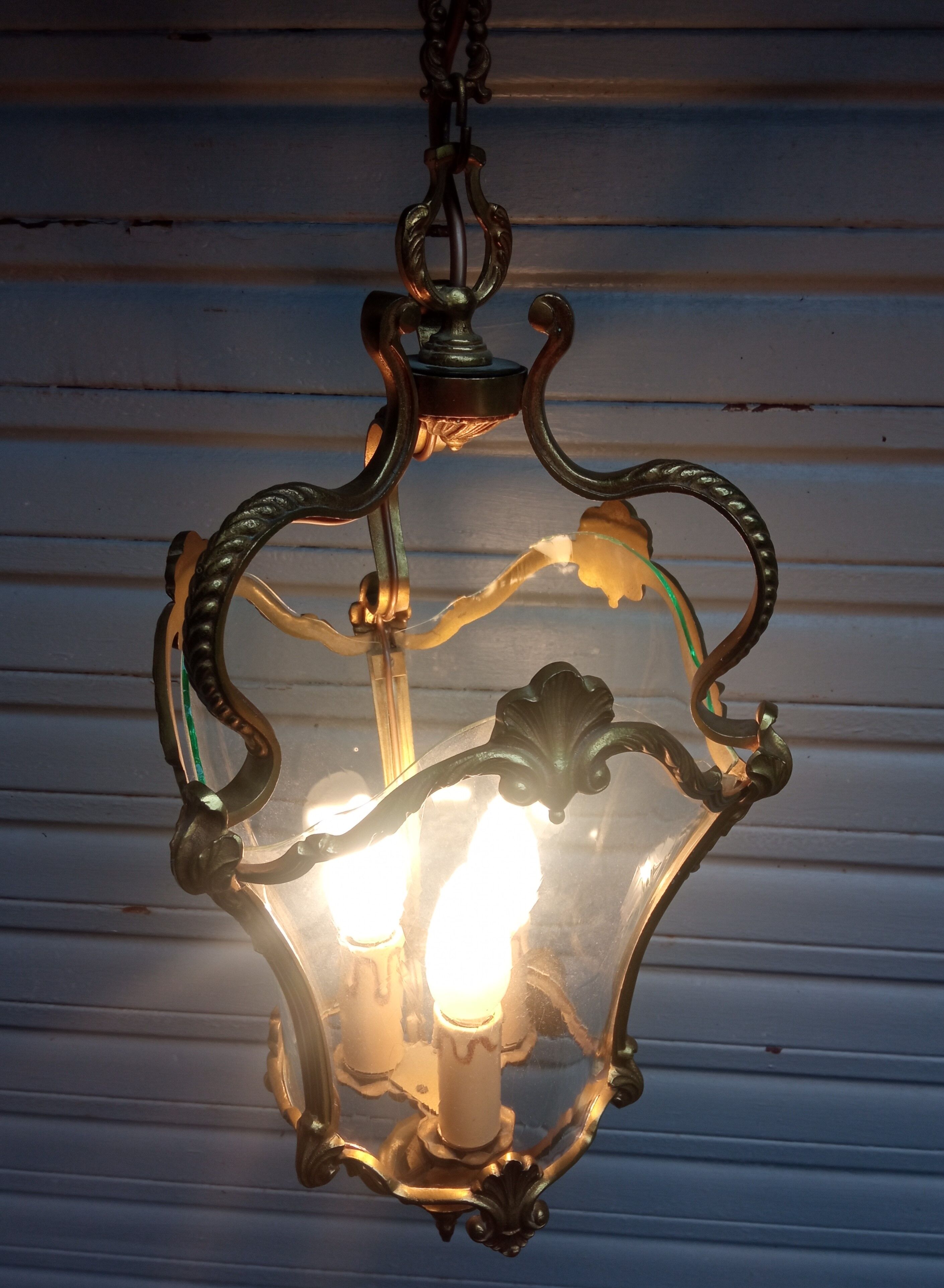Bronze lantern Louis XV style in working order, curved glasses