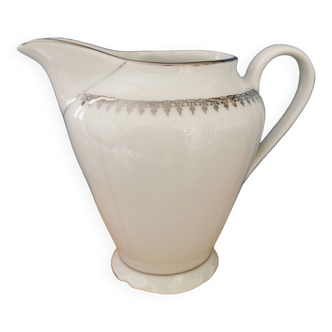 Milk pot