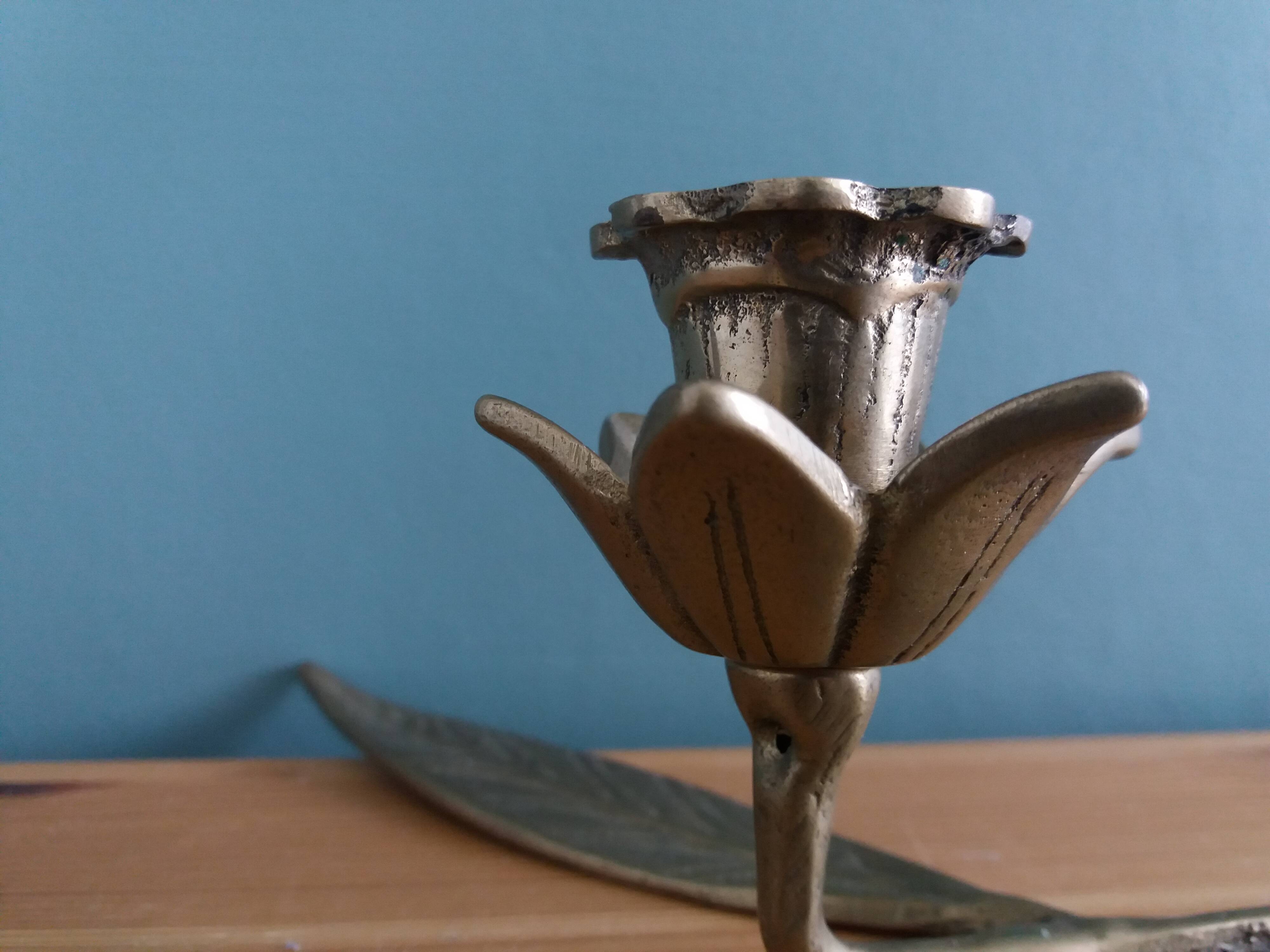 Flower candle holder in gold-plated brass