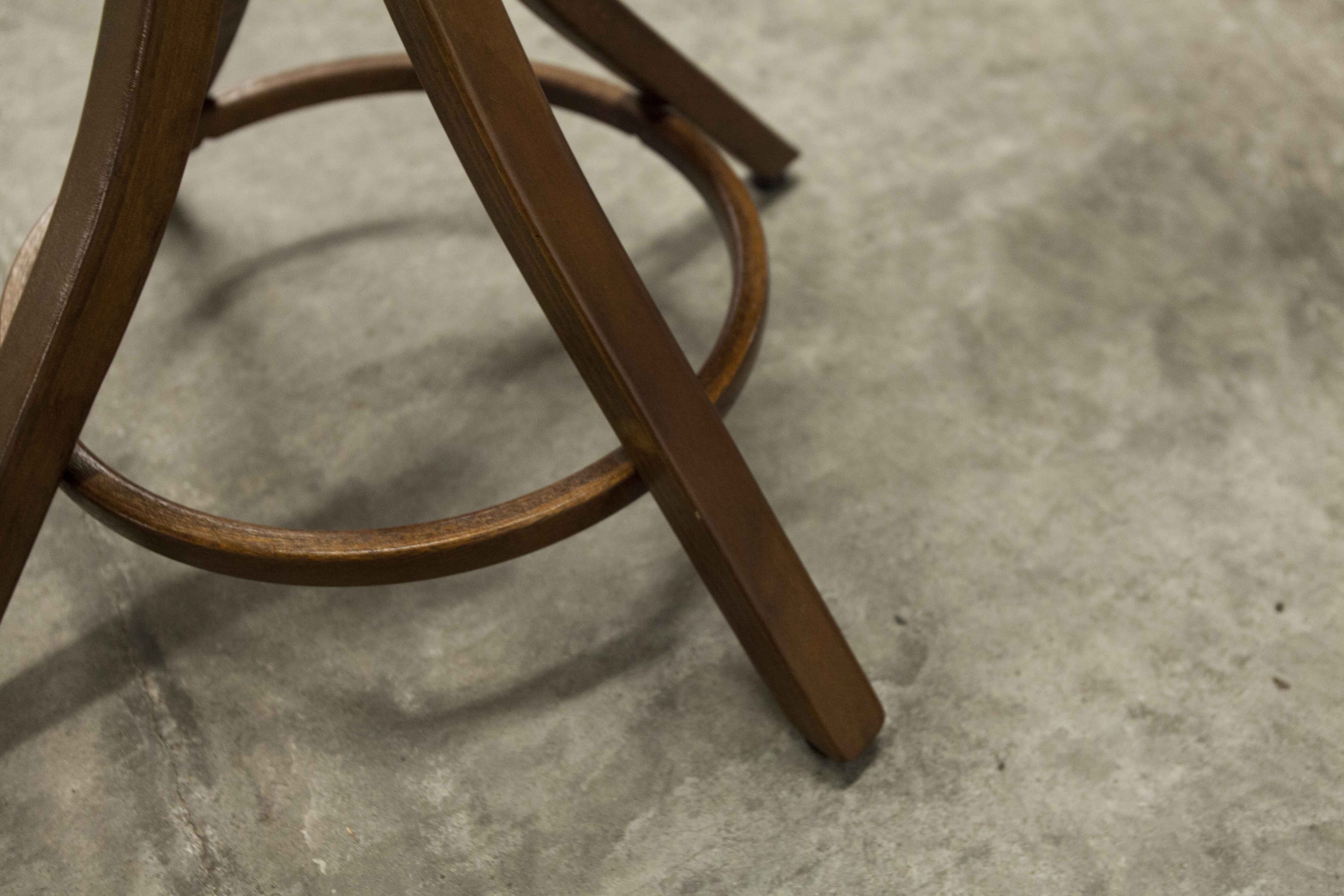 Coat rack rotating parrot Baumann 1960