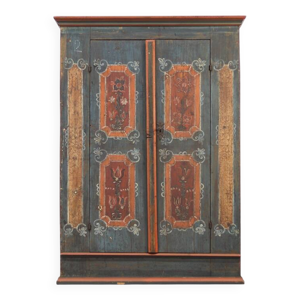 Armoire de mariée peinte