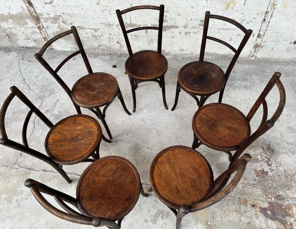 Set of 7 old Baumann bistro chairs in curved wood with round seat