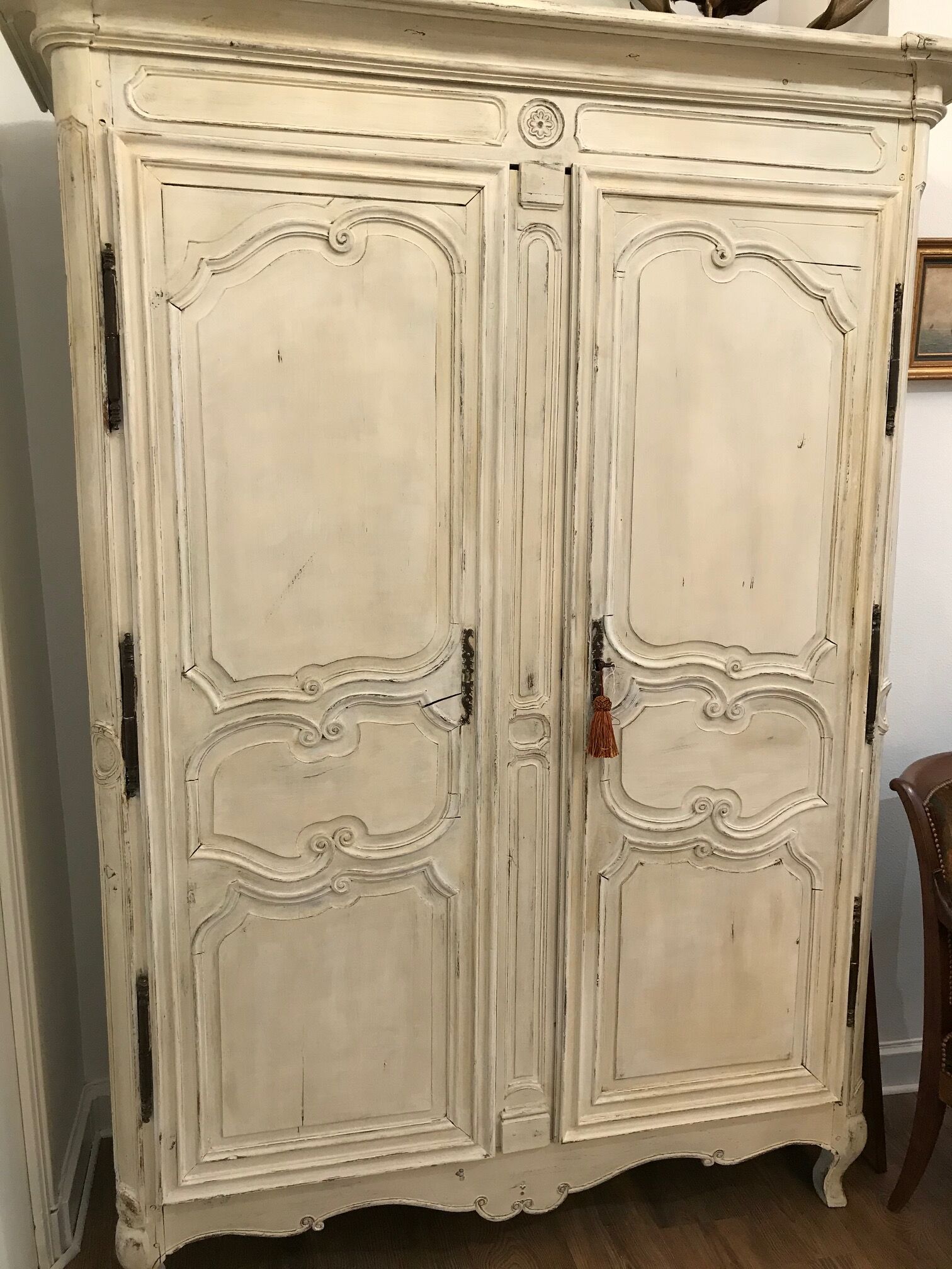 Lyon Dauphiné's old 18th patina wardrobe