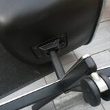 Pollock Knoll executive chair