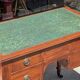 Petit bureau anglais en acajou