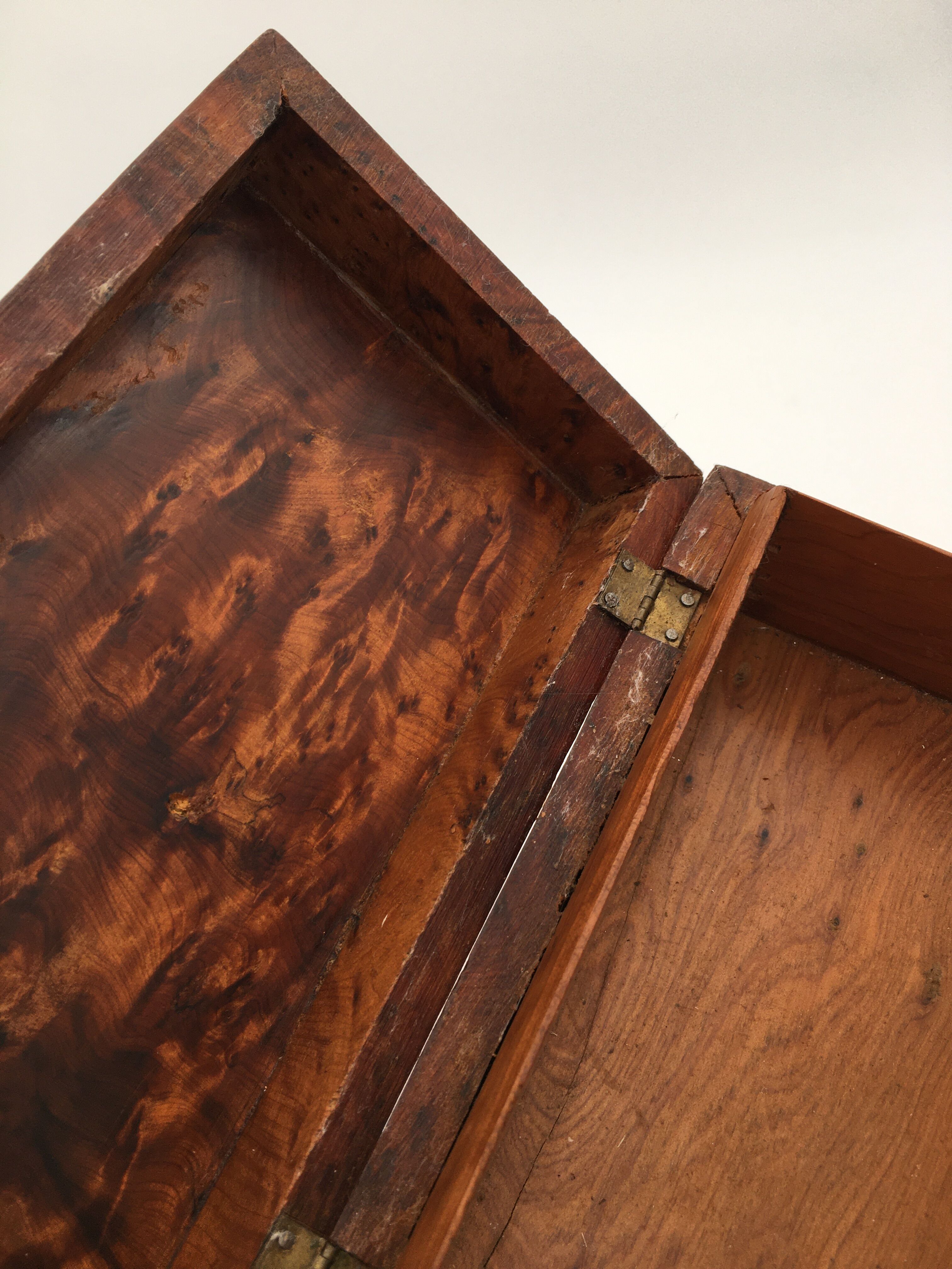 Ancient box, walnut magnifying glass box, early 20th century