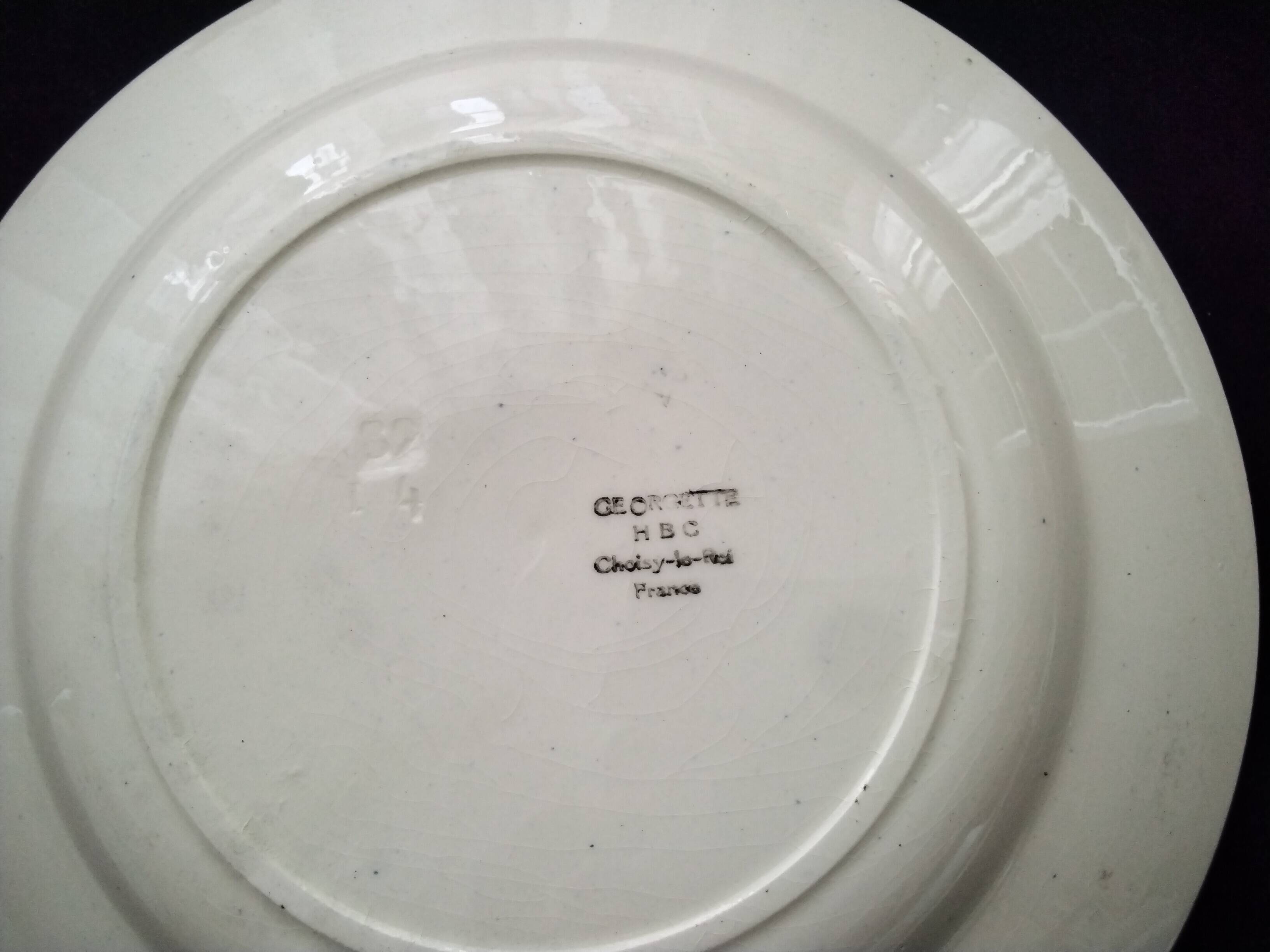 6 HBC Choisy le Roi earthenware dinner plates. Georgette model