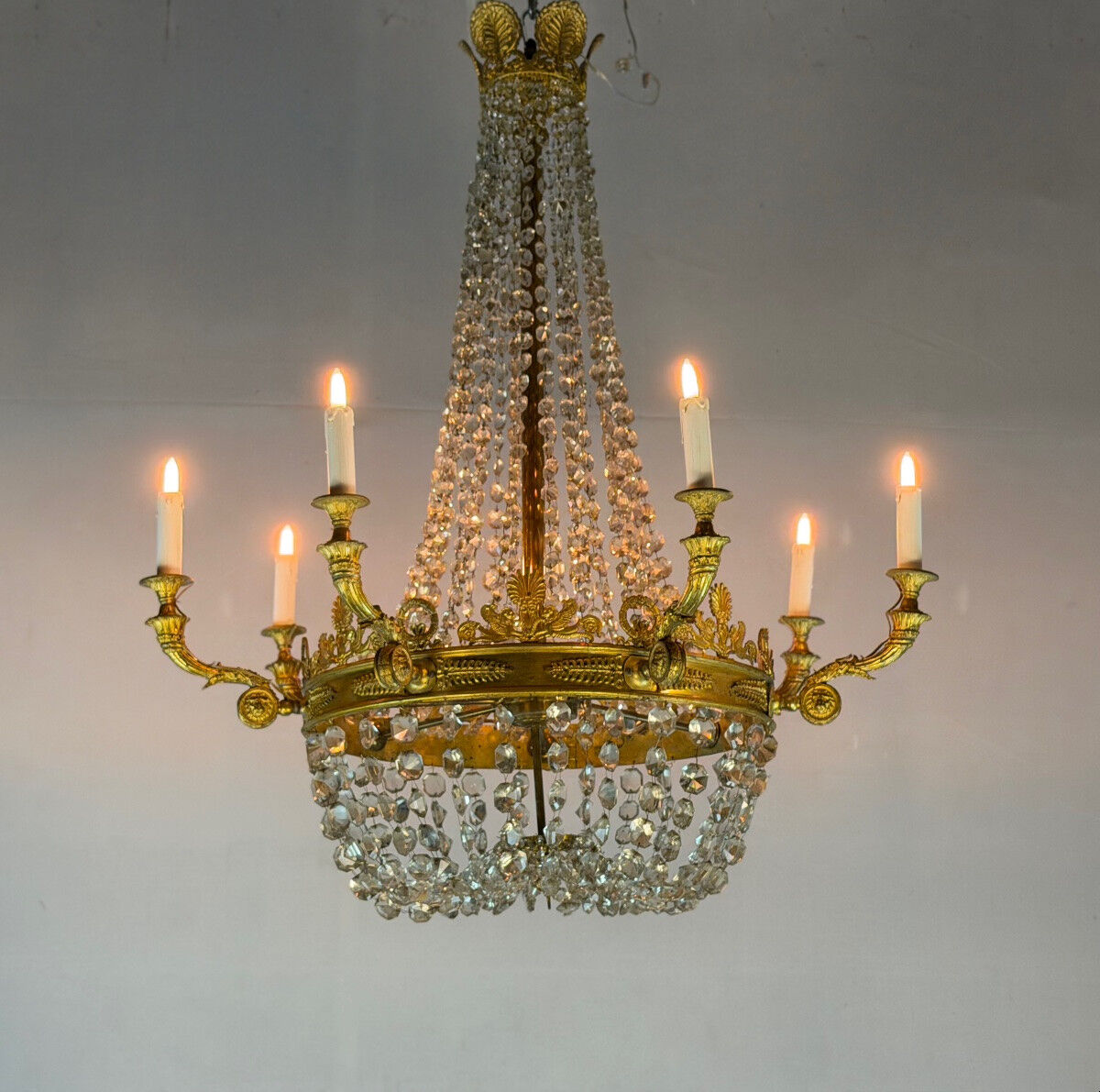 Empire style lustre with pearl beads in gilded bronze, circa 1880.