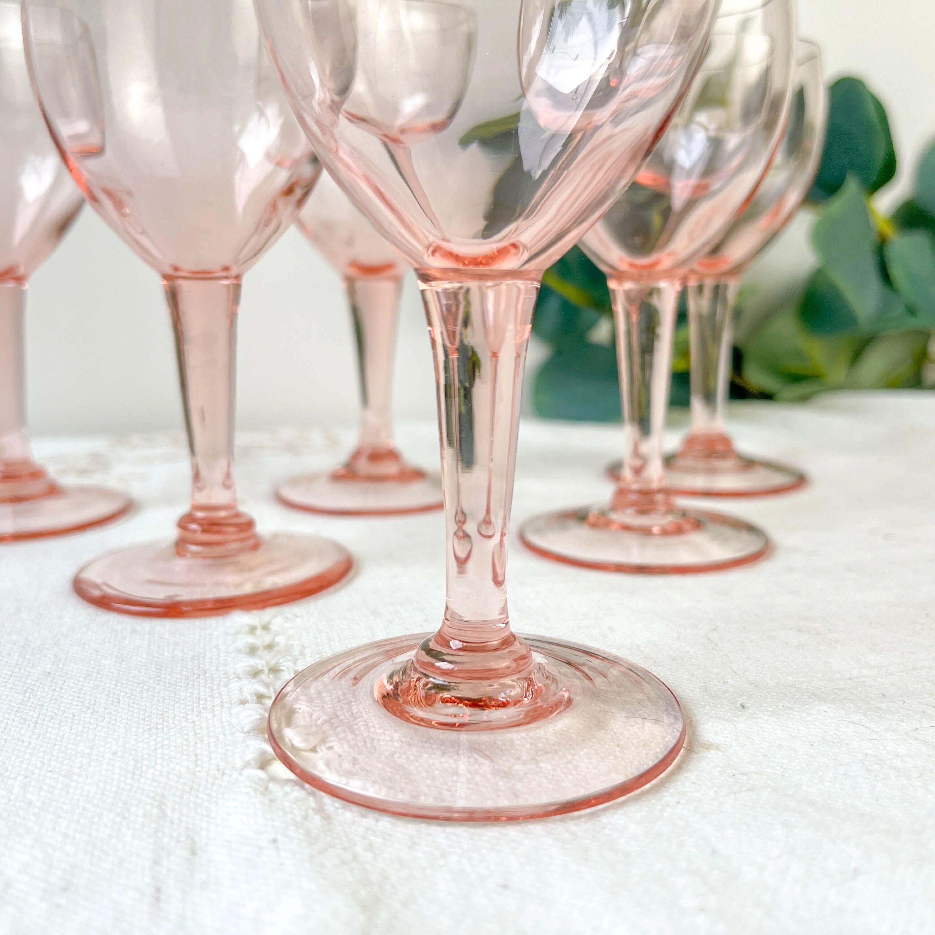6 vintage faceted pink red wine glasses – 1950s – French elegance