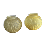 Deux vases art déco en verre dépoli