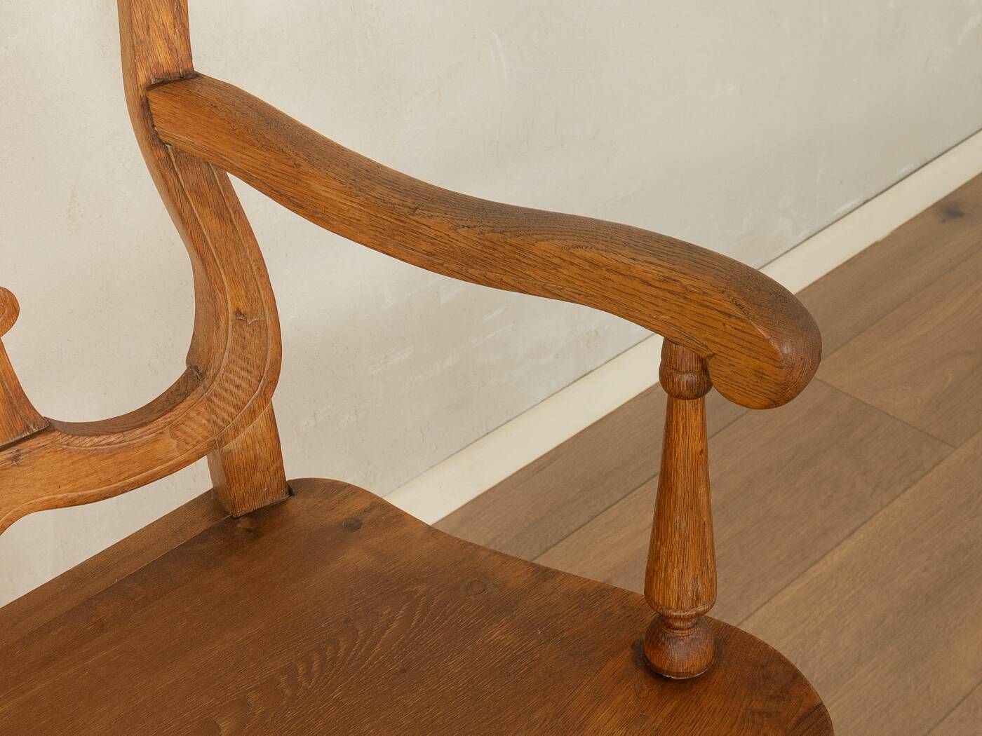 Ensemble de sièges antiques